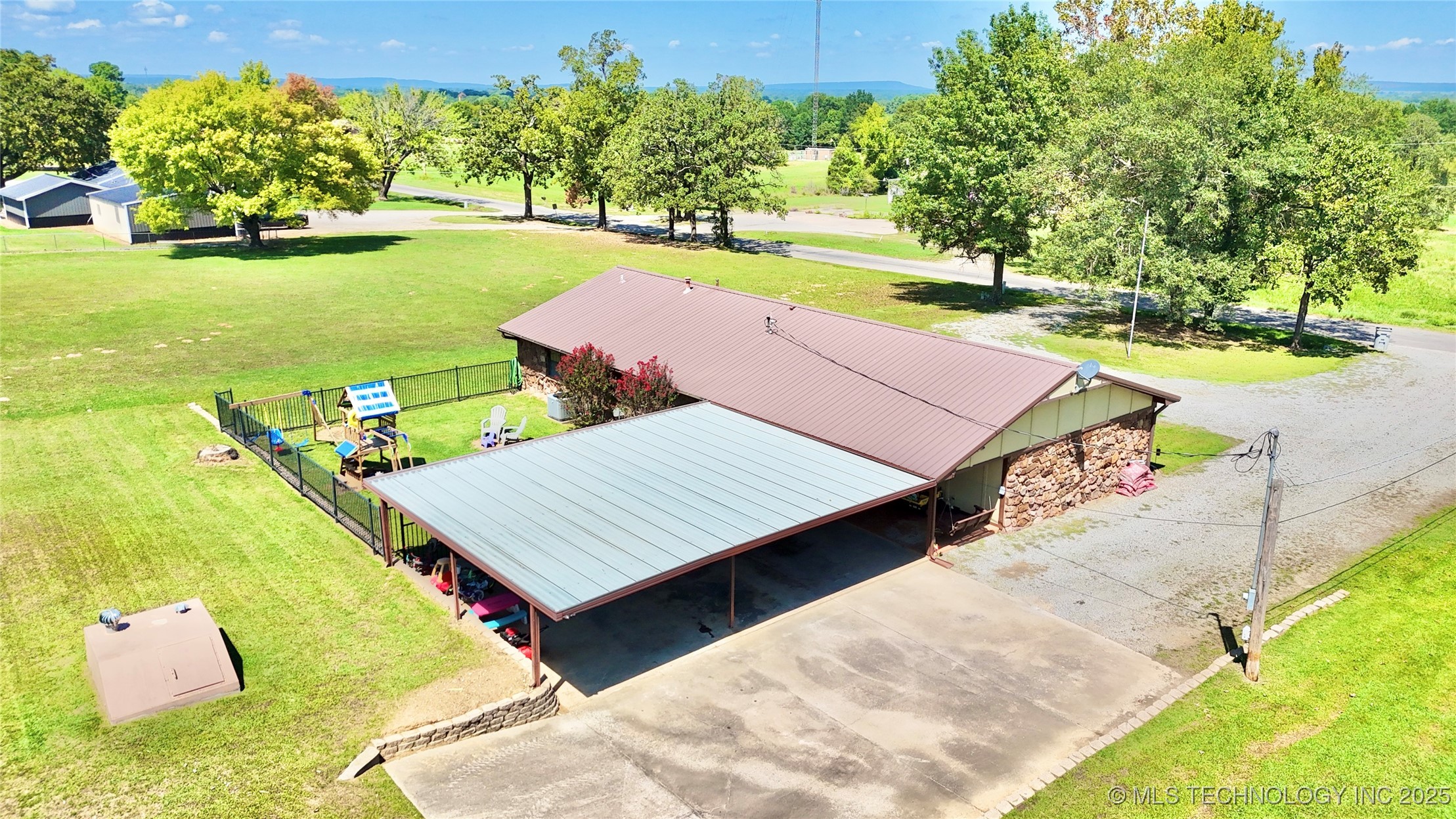 1710 E Old Military Road Stigler OK 74462