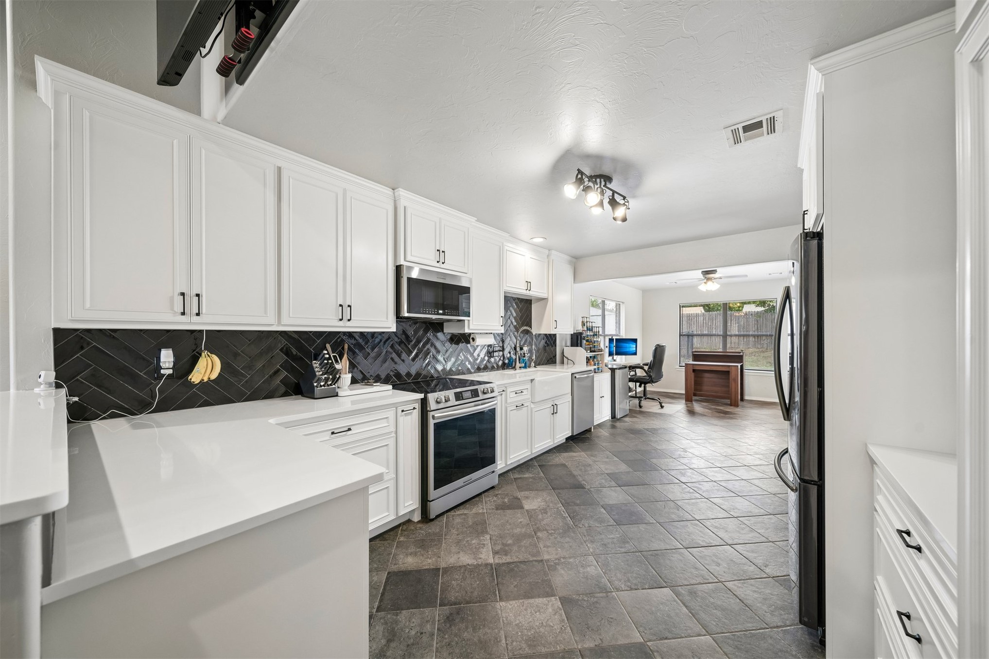 1111 Crozier Street Perkins OK 74059