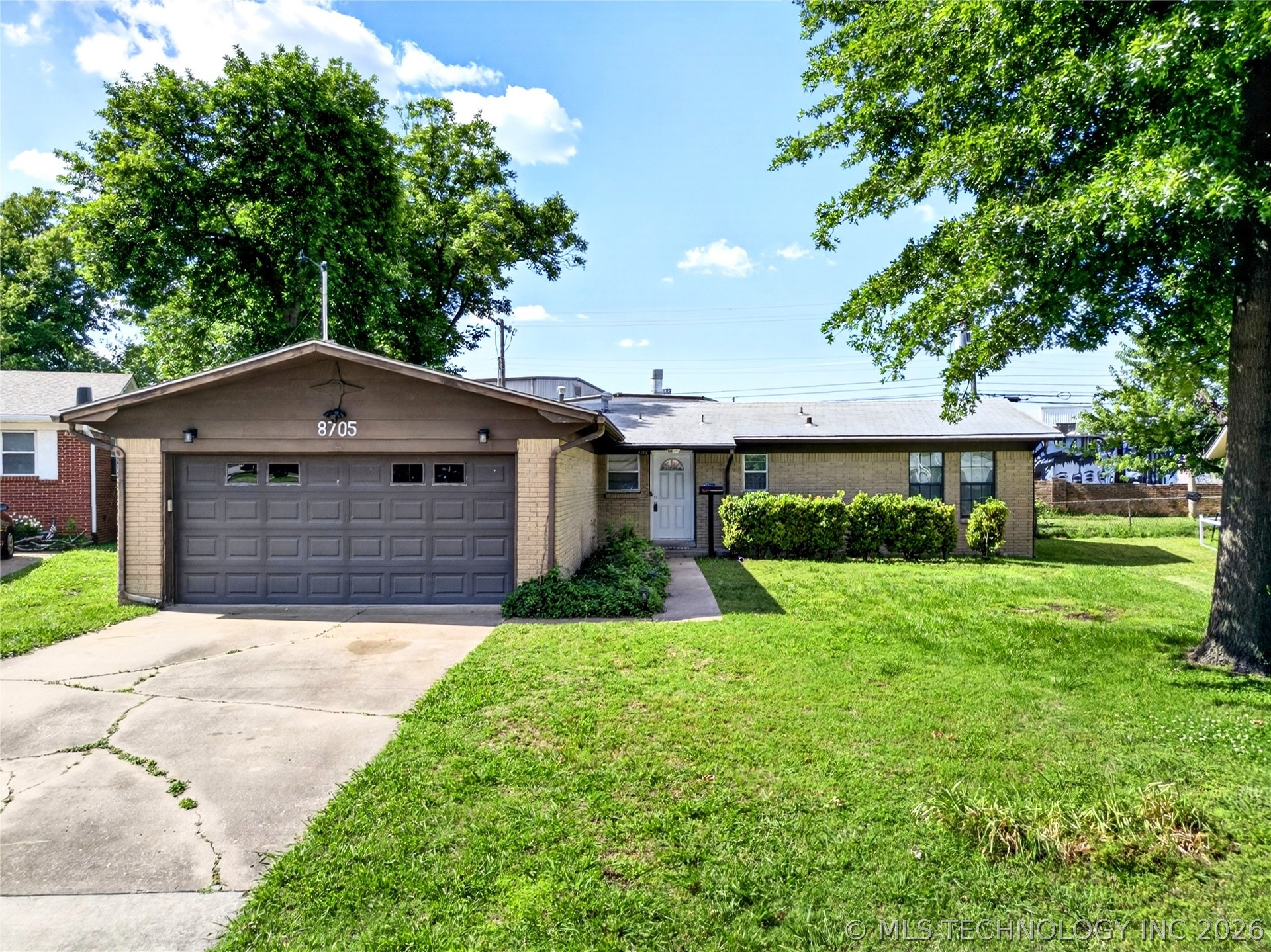 8705 E 46th Place Tulsa OK 74145