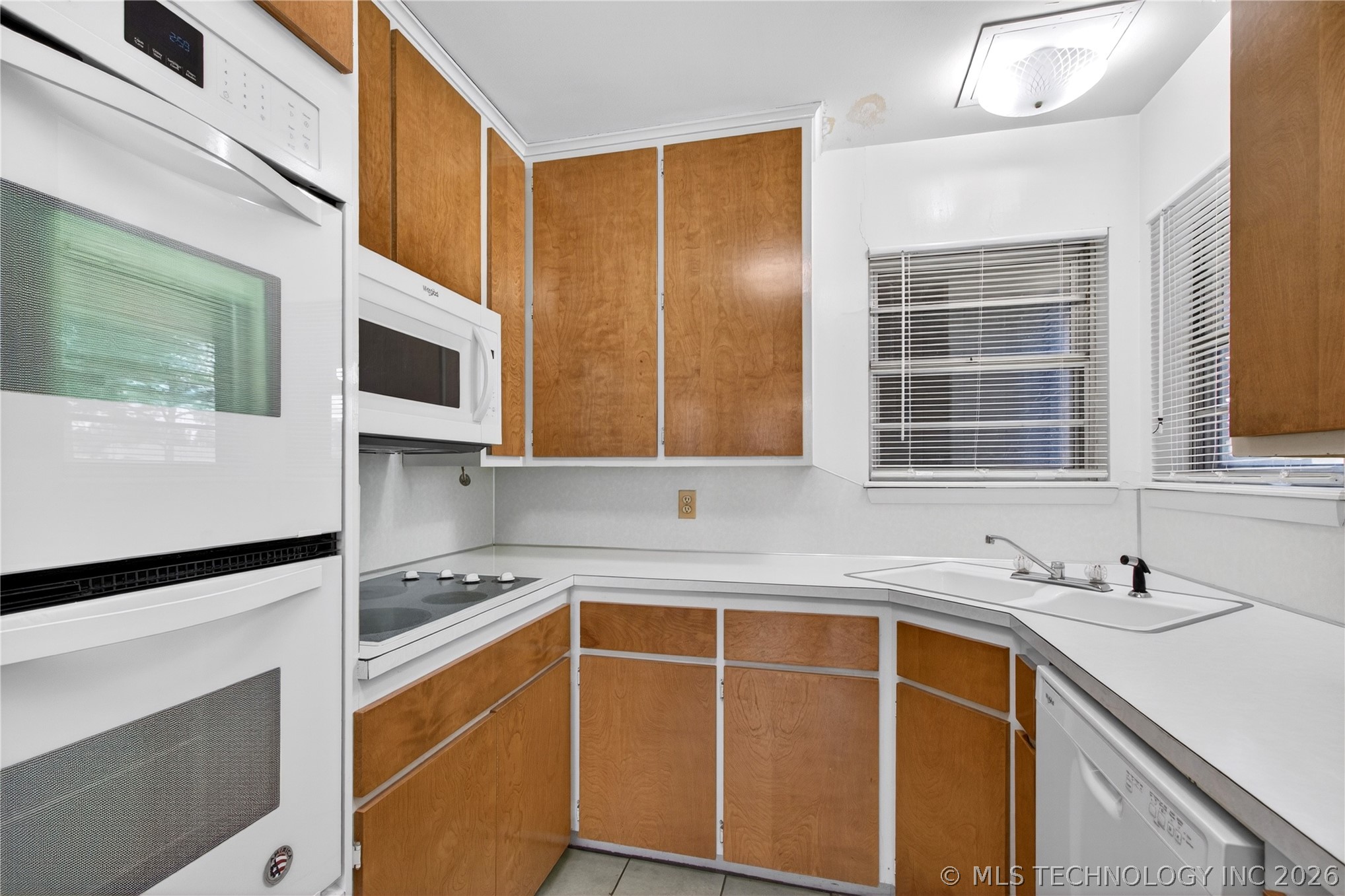 8705 E 46th Place Tulsa OK 74145