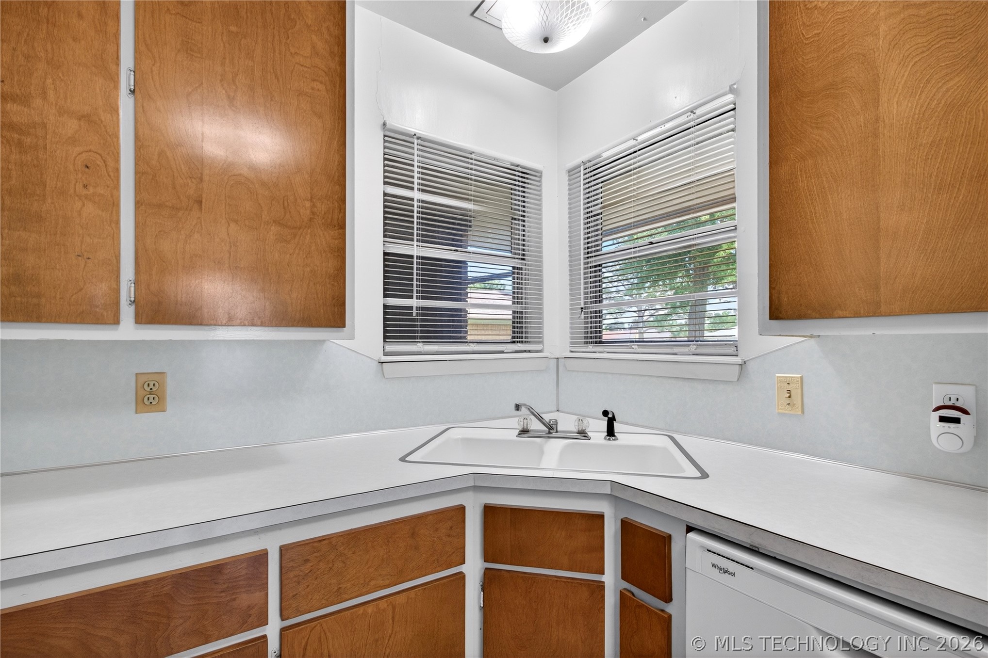 8705 E 46th Place Tulsa OK 74145