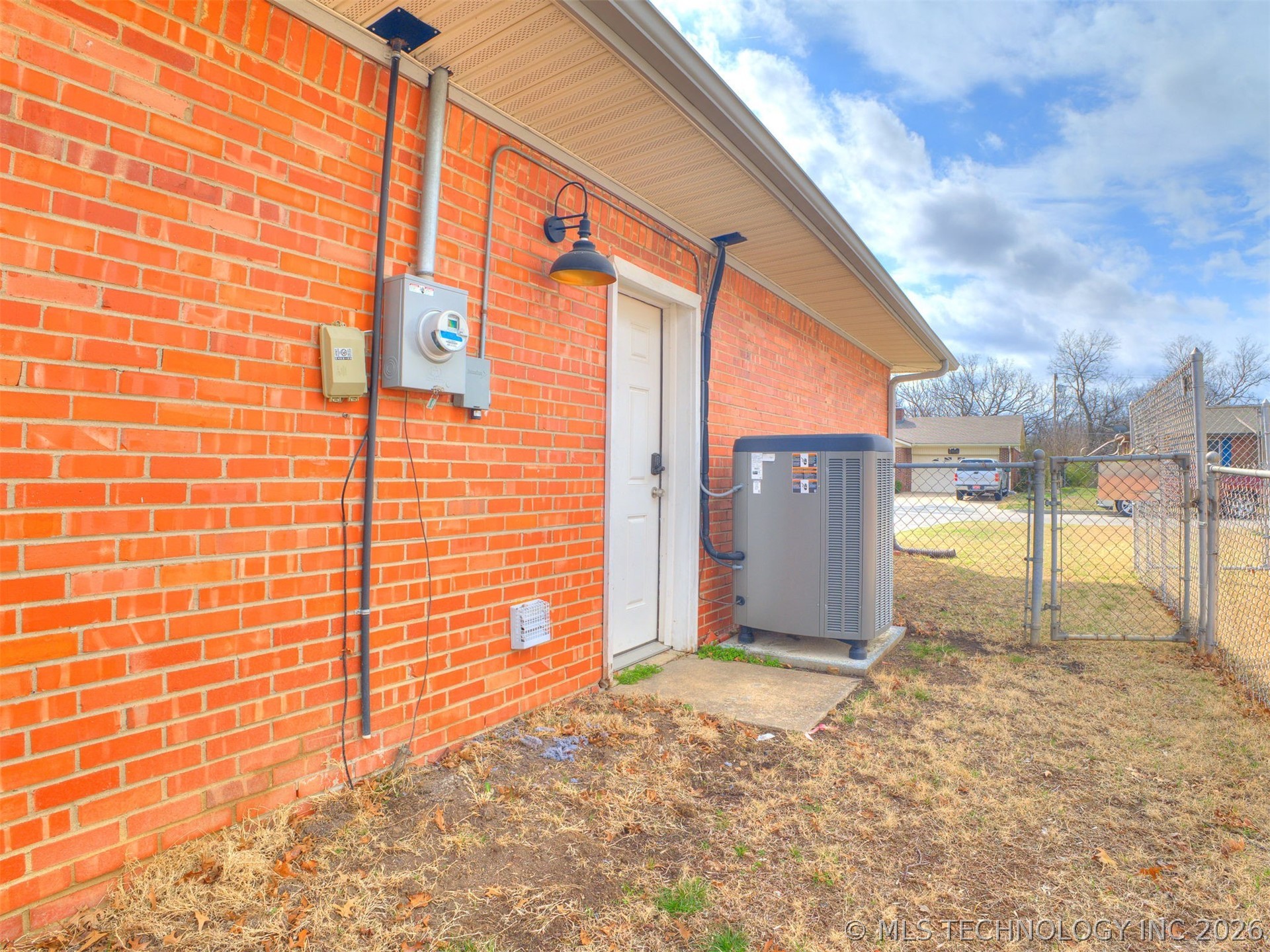 2415 W 45th Place Tulsa OK 74107