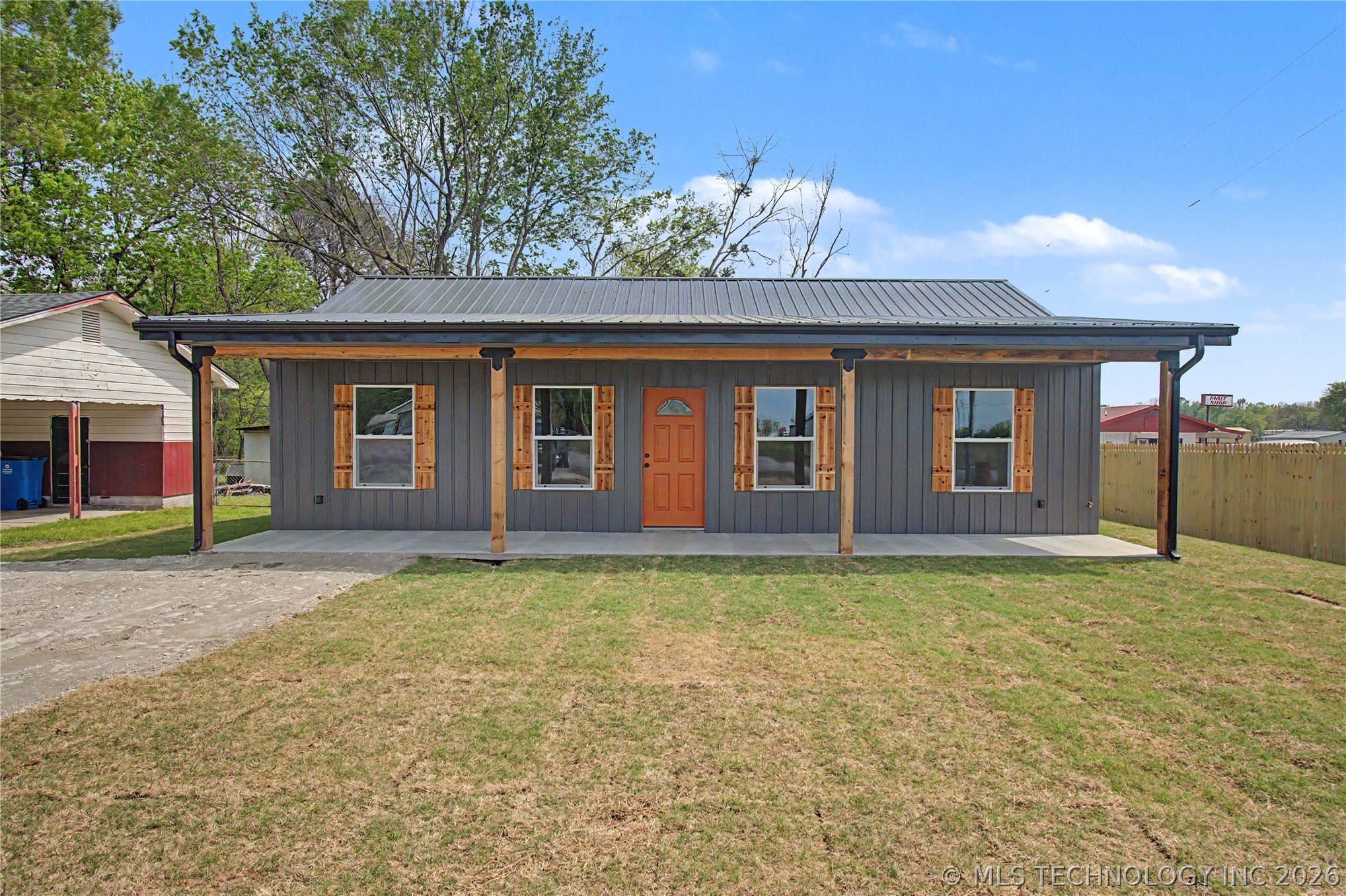103 E Madden Avenue Braggs OK 74423