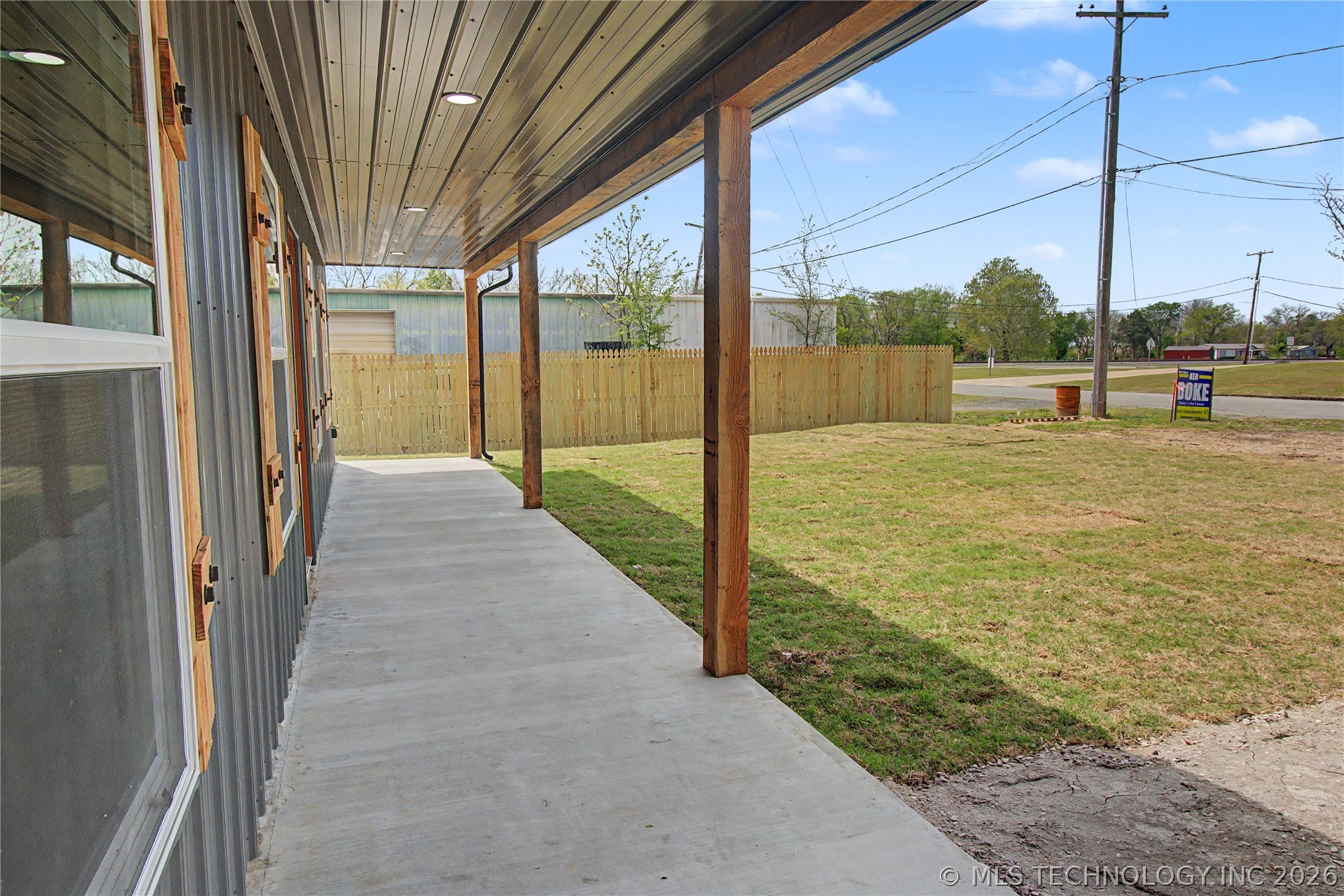 103 E Madden Avenue Braggs OK 74423