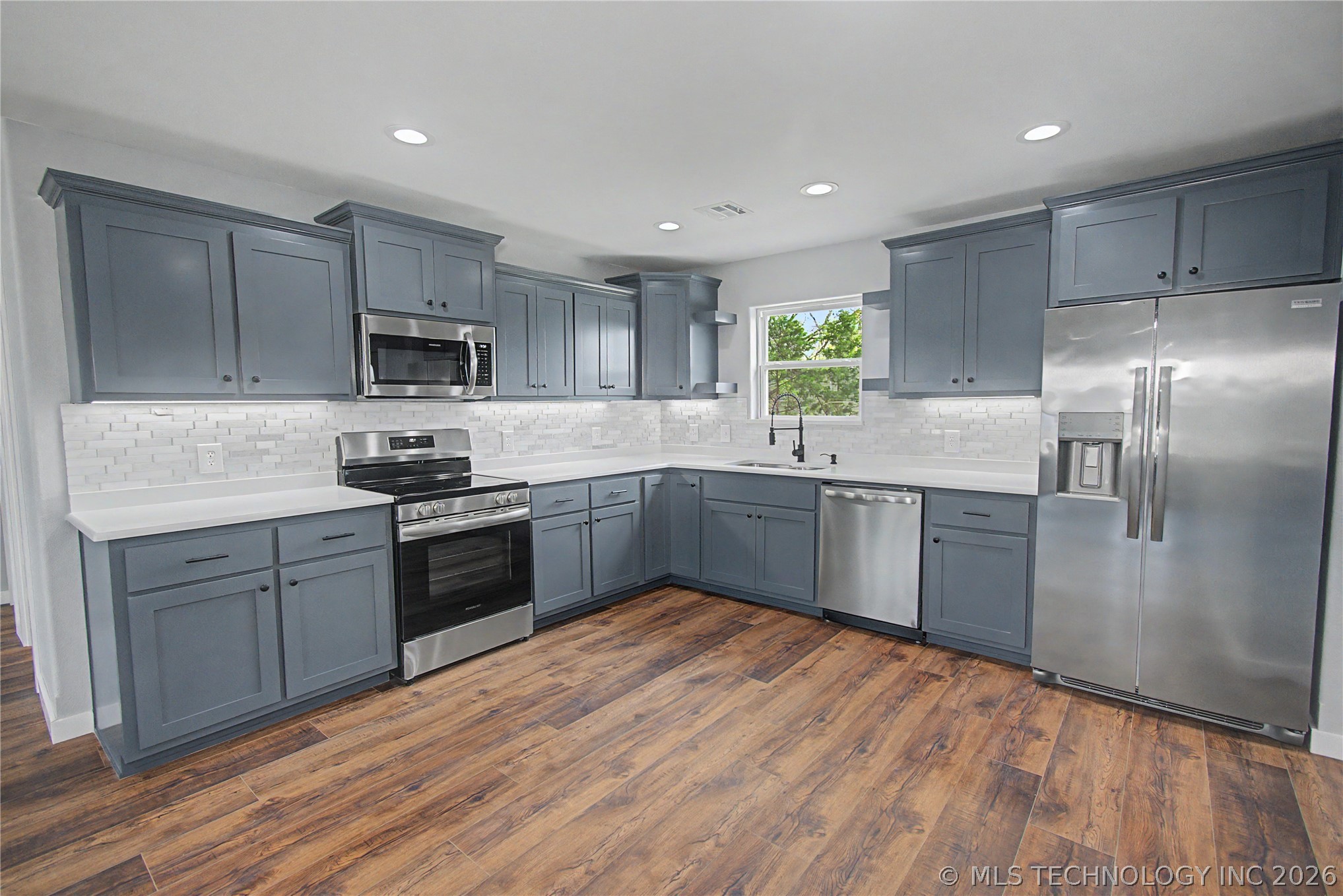 103 E Madden Avenue Braggs OK 74423