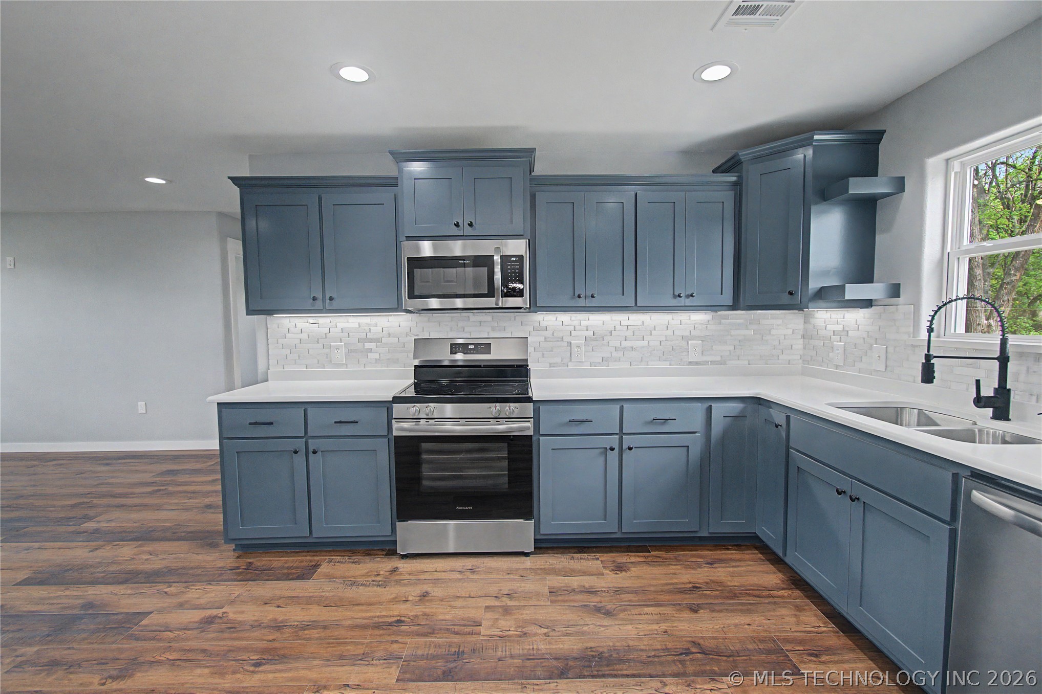 103 E Madden Avenue Braggs OK 74423