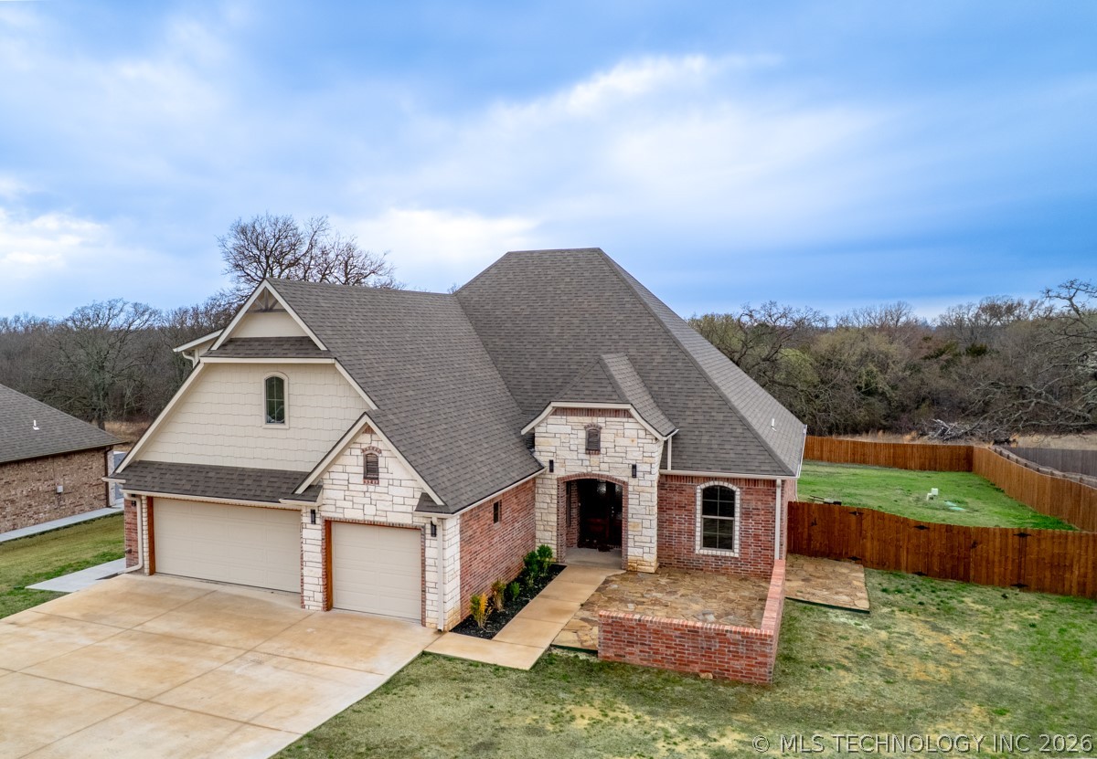 1305 S Monte Vista Ada OK 74820