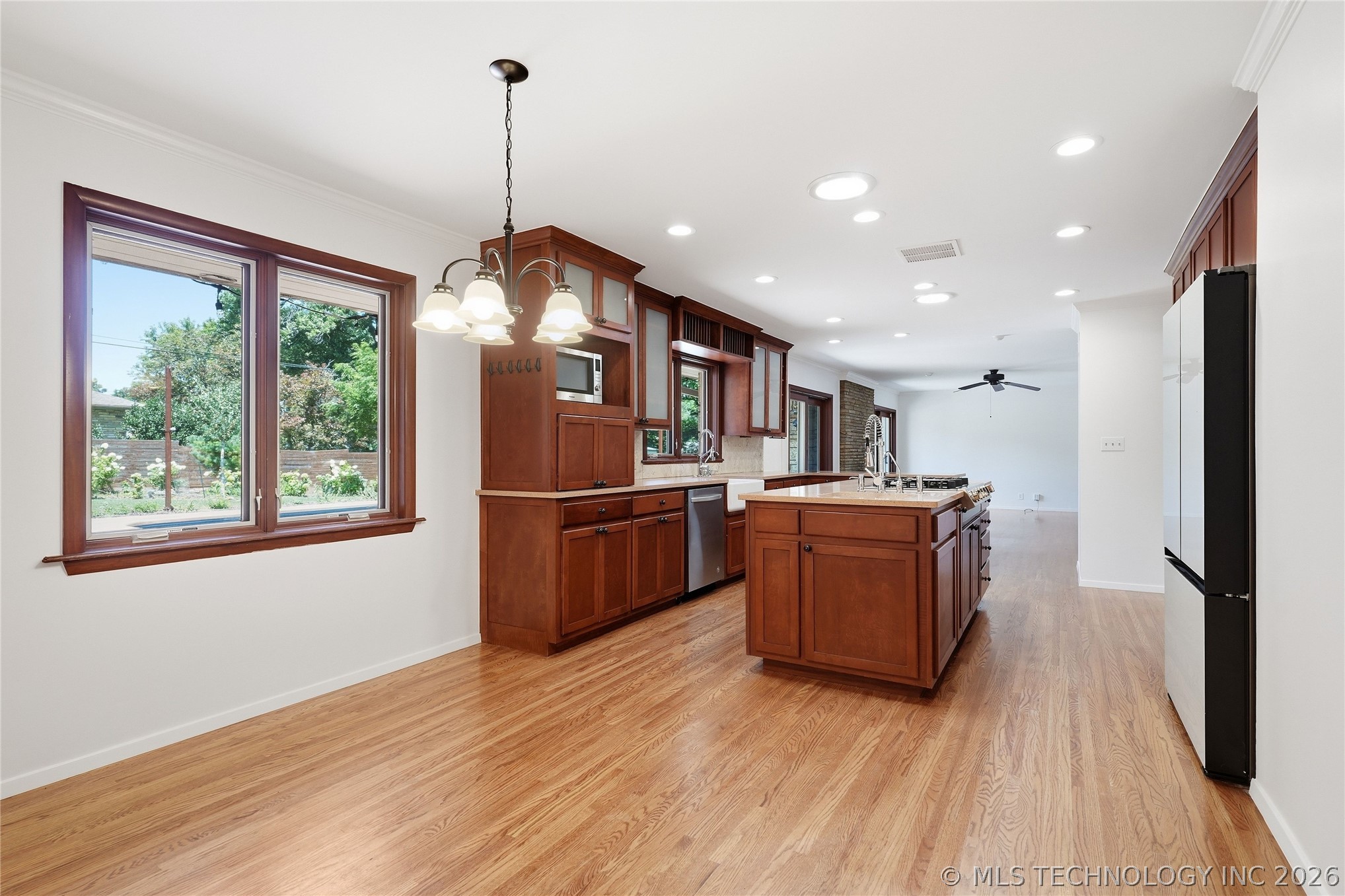 2853 E 35th Place Tulsa OK 74105