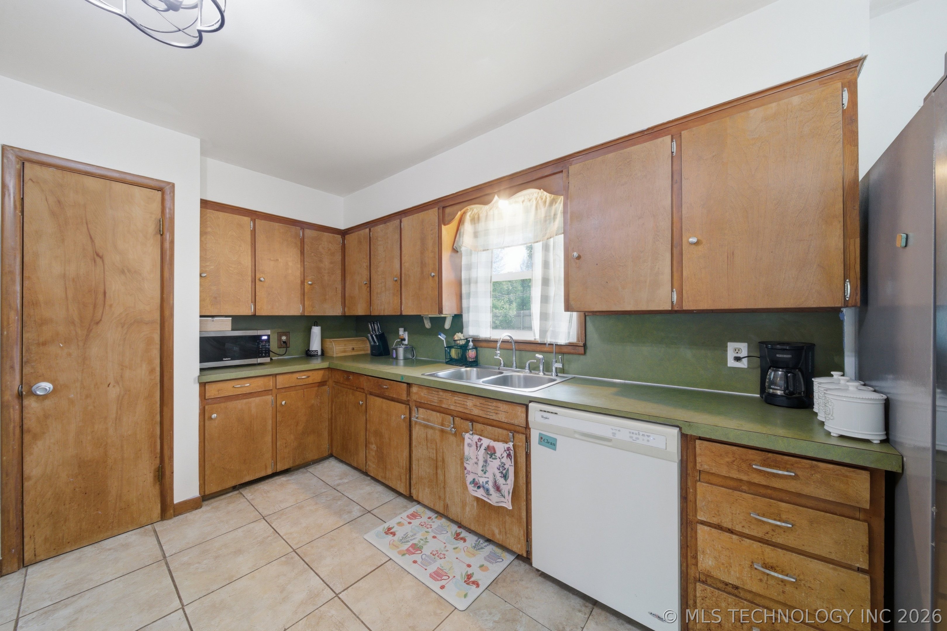 318 N 18th Street Collinsville OK 74021