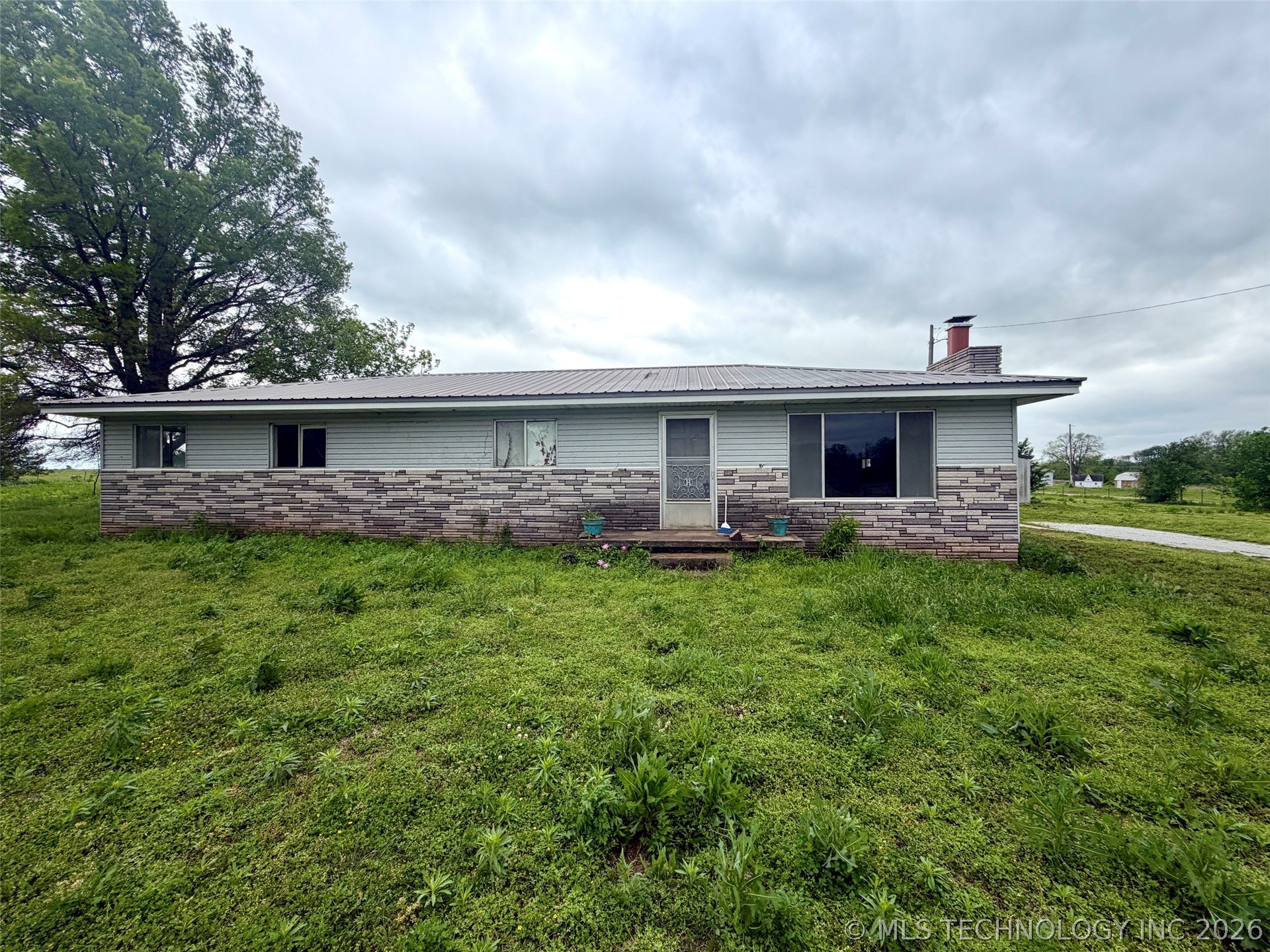 56601 E 150 Road Fairland OK 74343