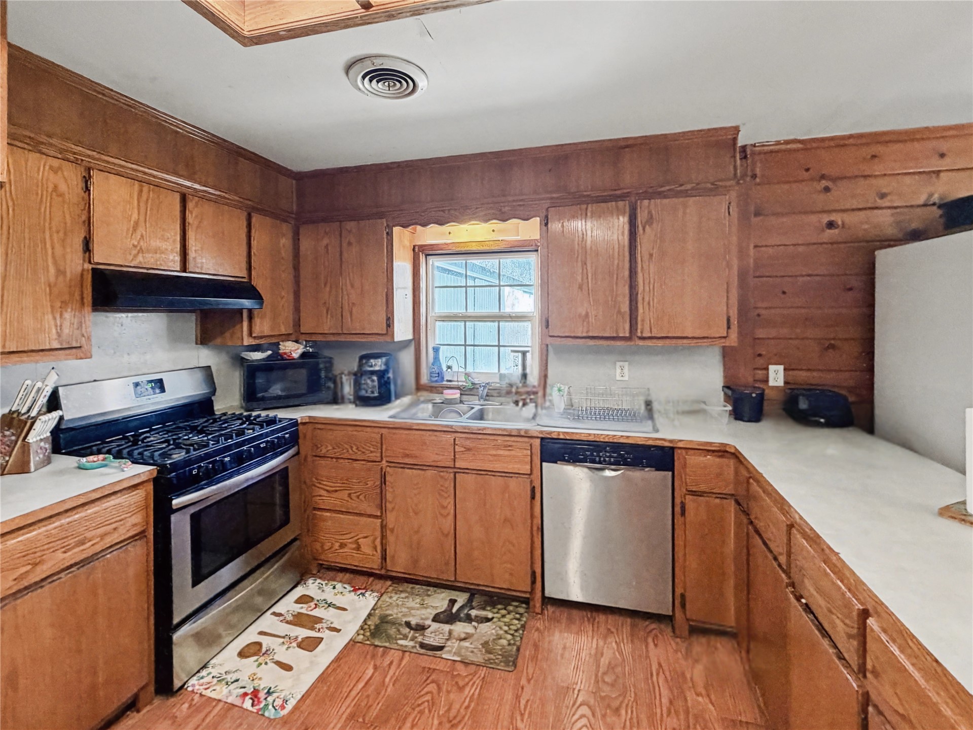 13410 W 750 Road Tahlequah OK 74464