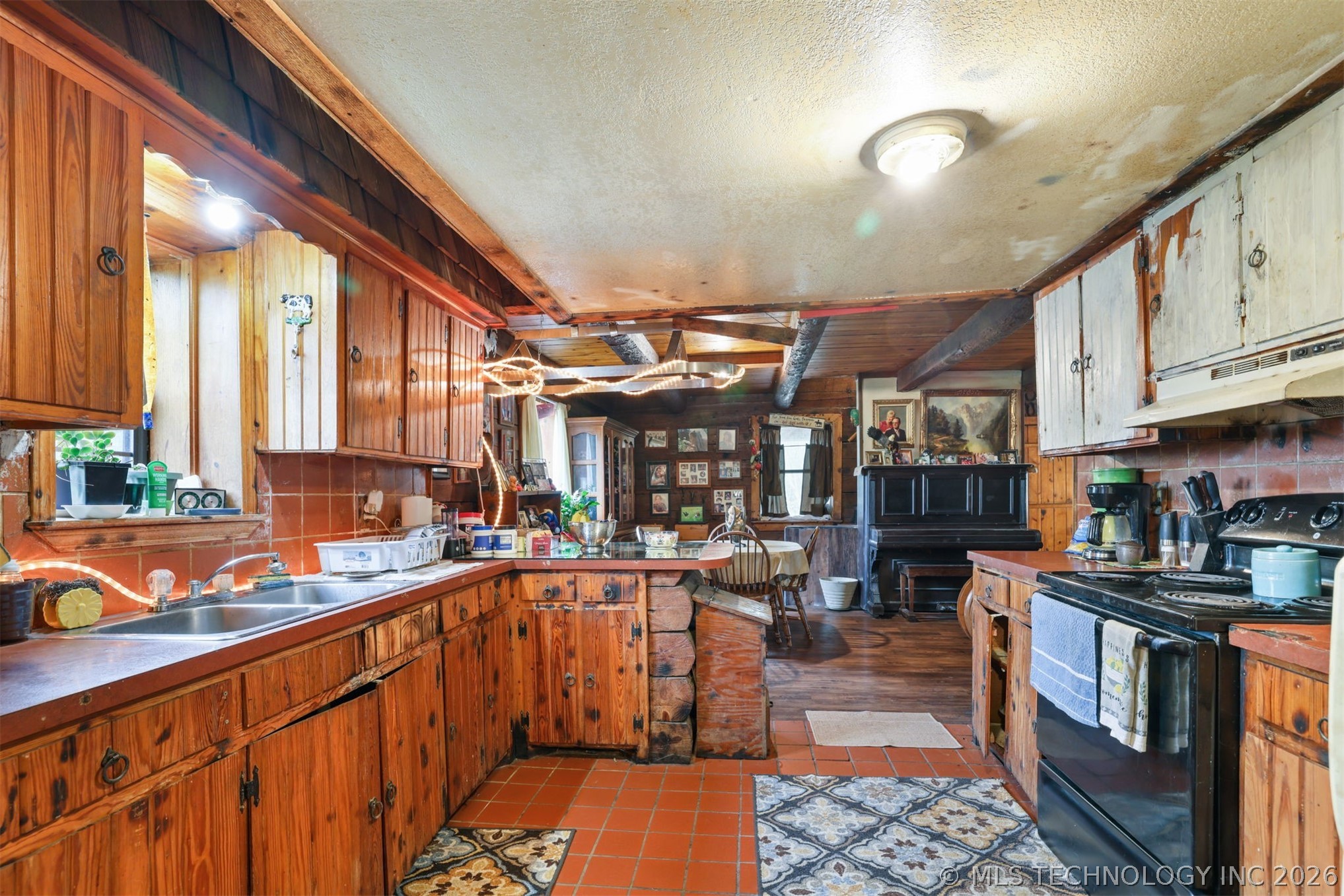 700 N 8th Calera OK 74730