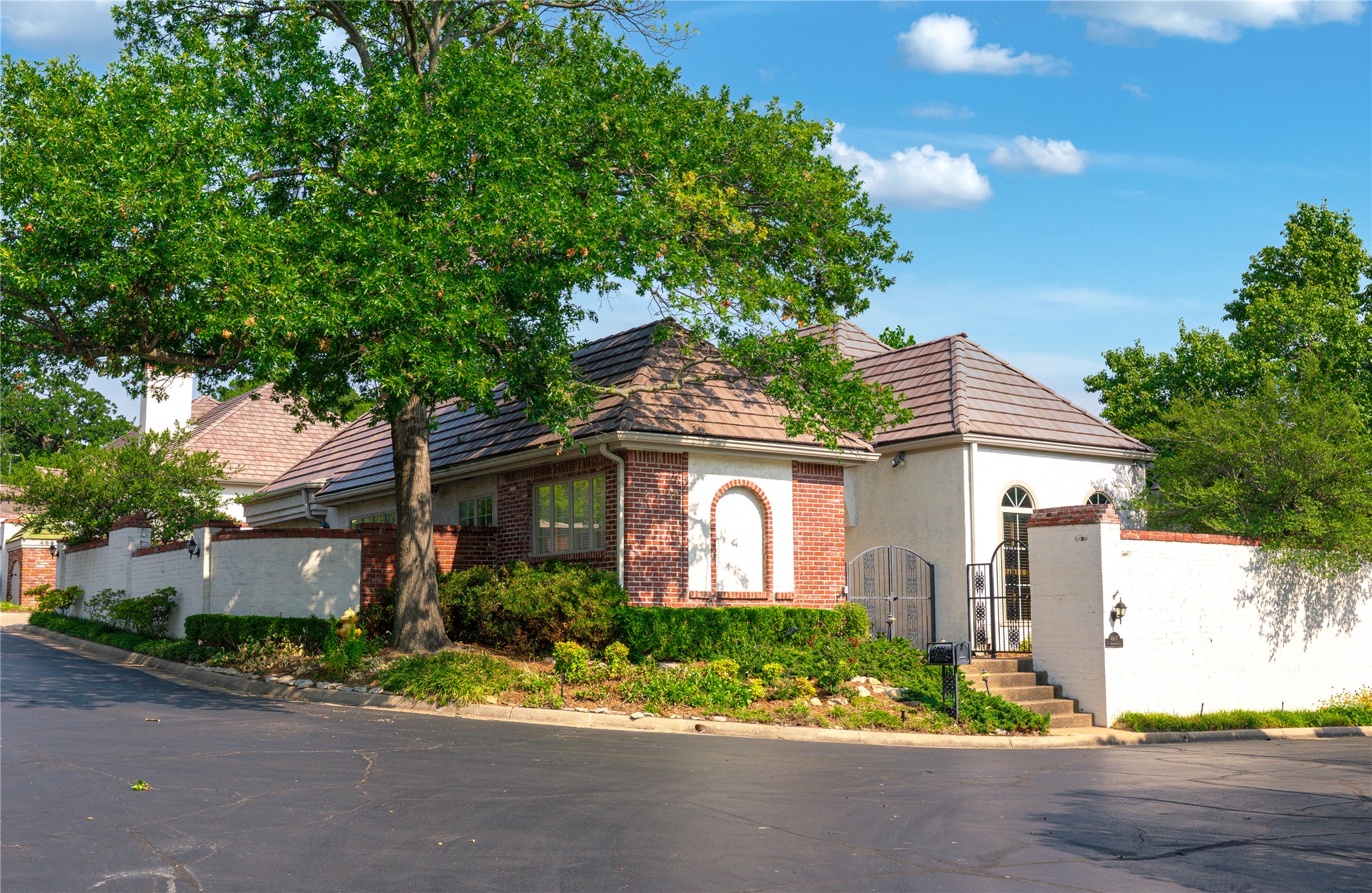 4807 S Yorktown Court Tulsa OK 74105