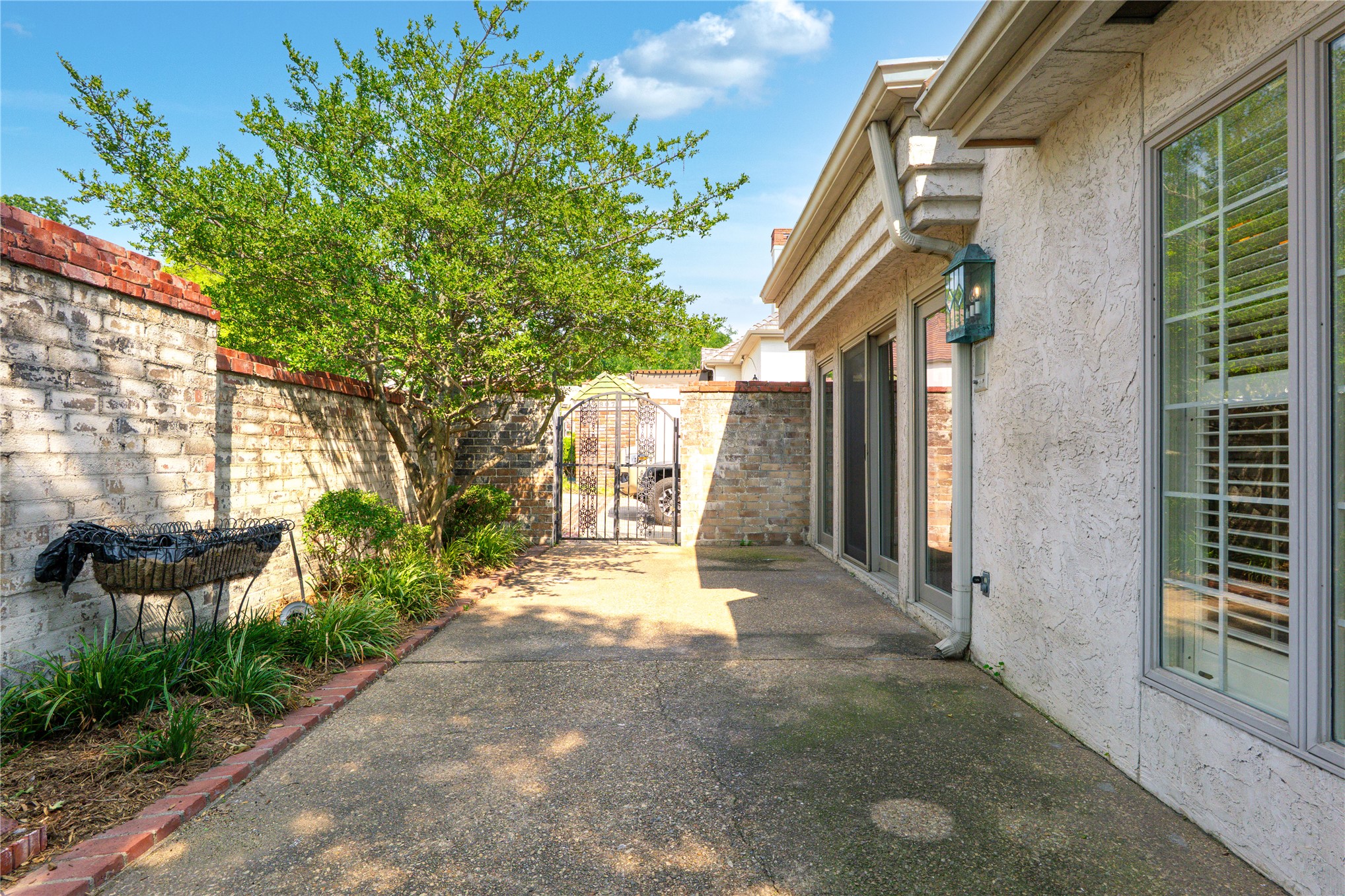 4807 S Yorktown Court Tulsa OK 74105