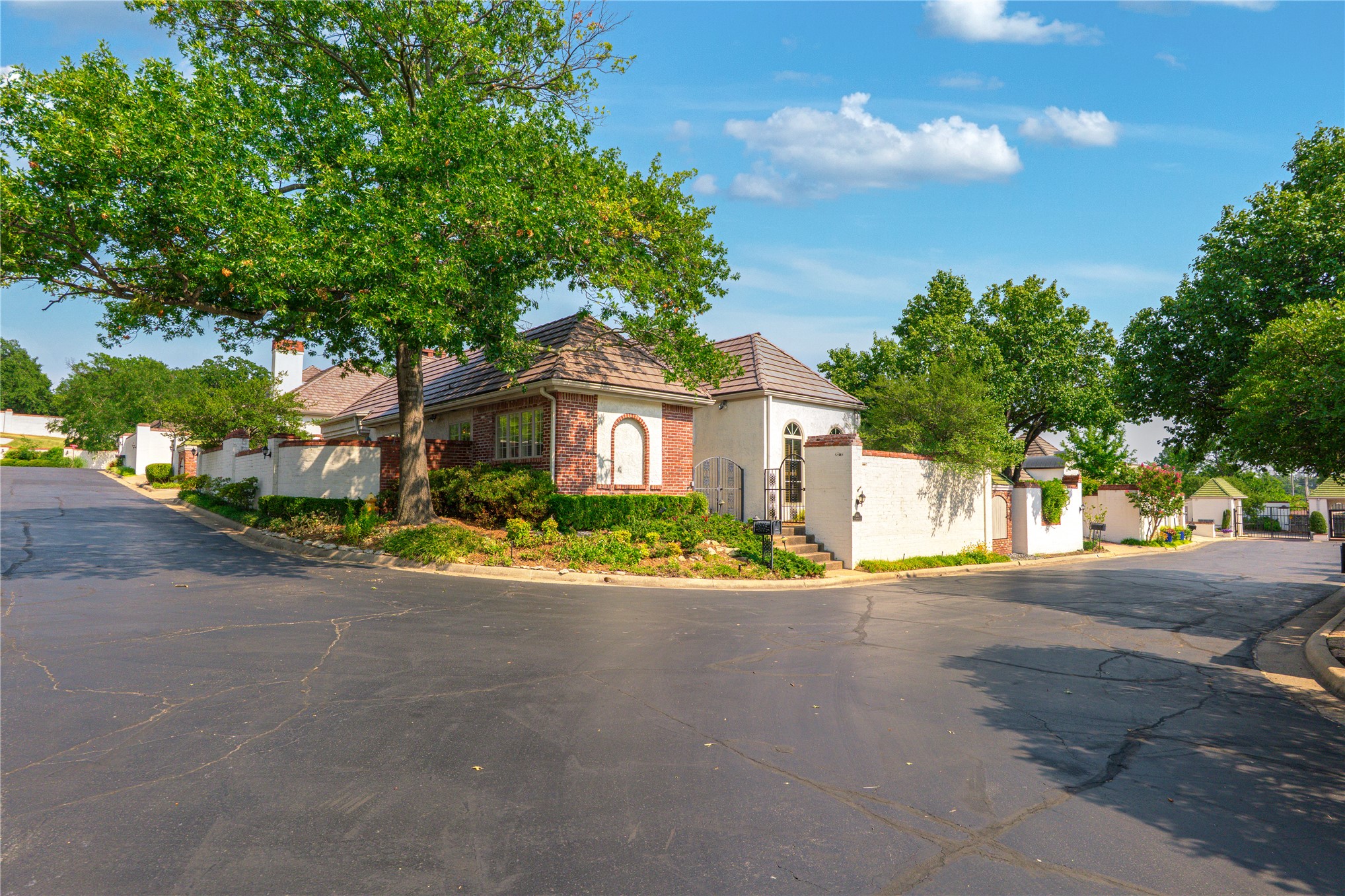4807 S Yorktown Court Tulsa OK 74105