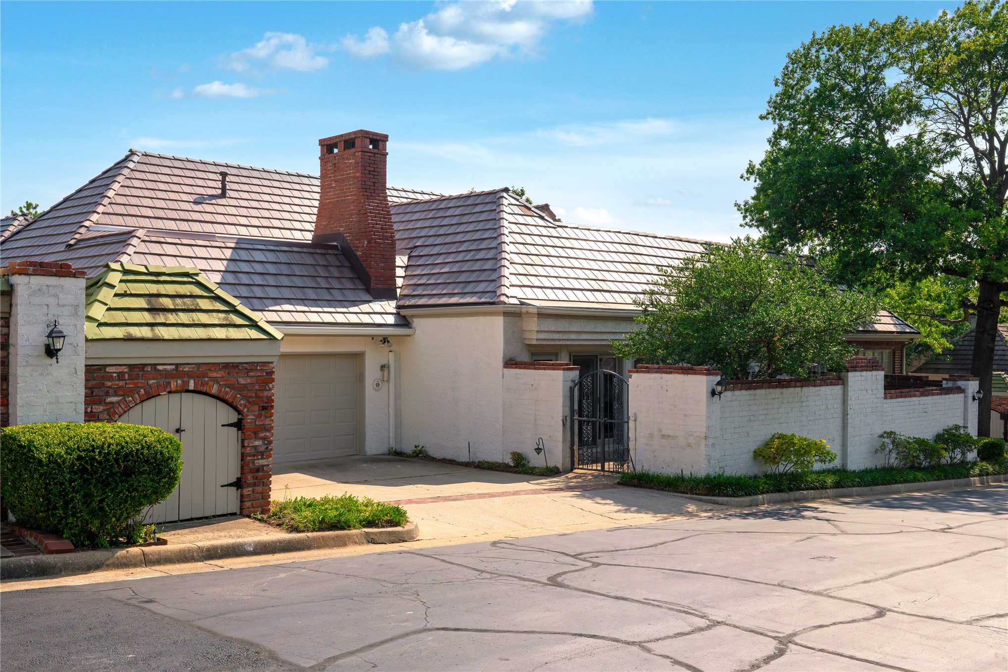 4807 S Yorktown Court Tulsa OK 74105