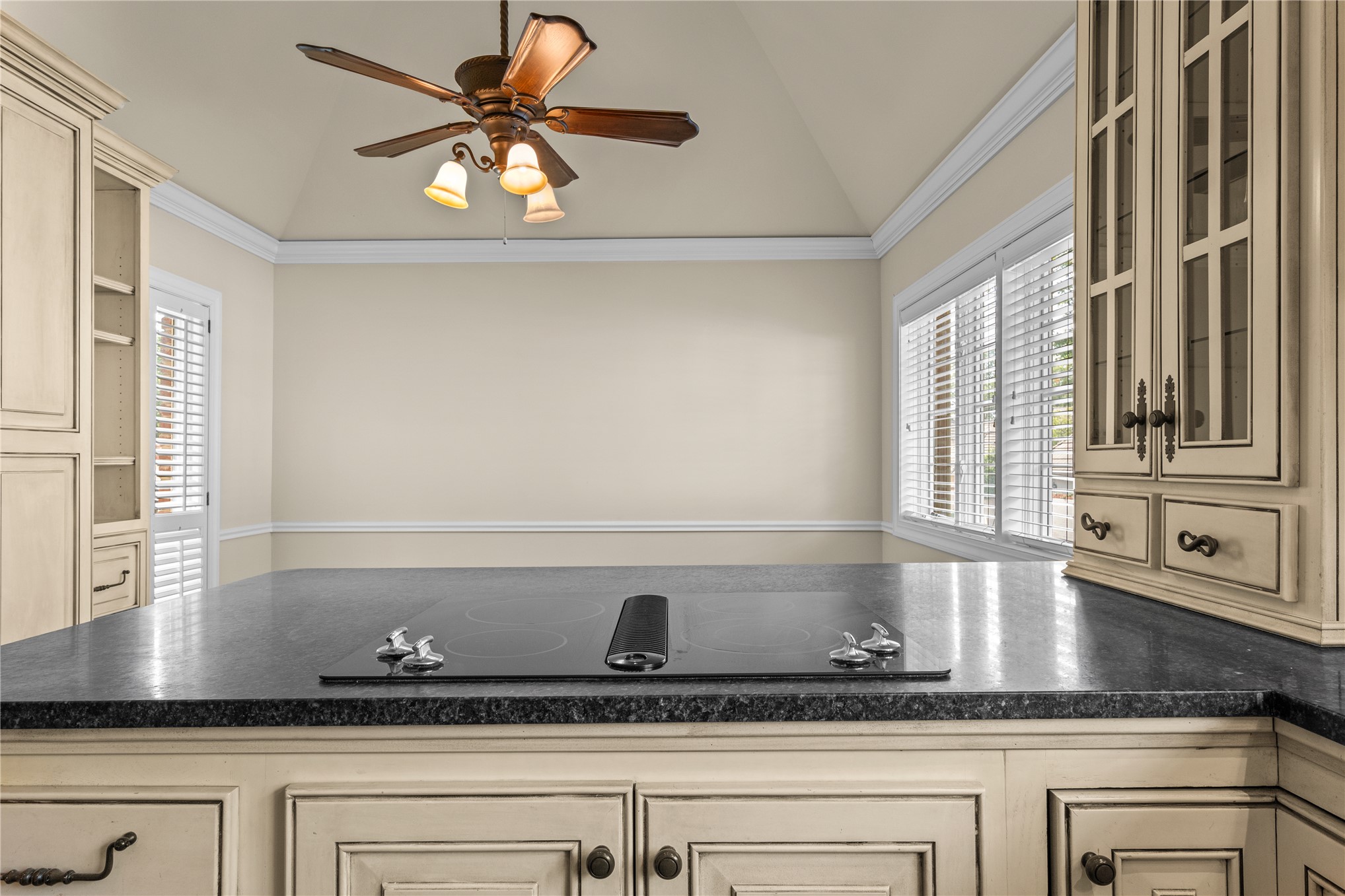 4807 S Yorktown Court Tulsa OK 74105