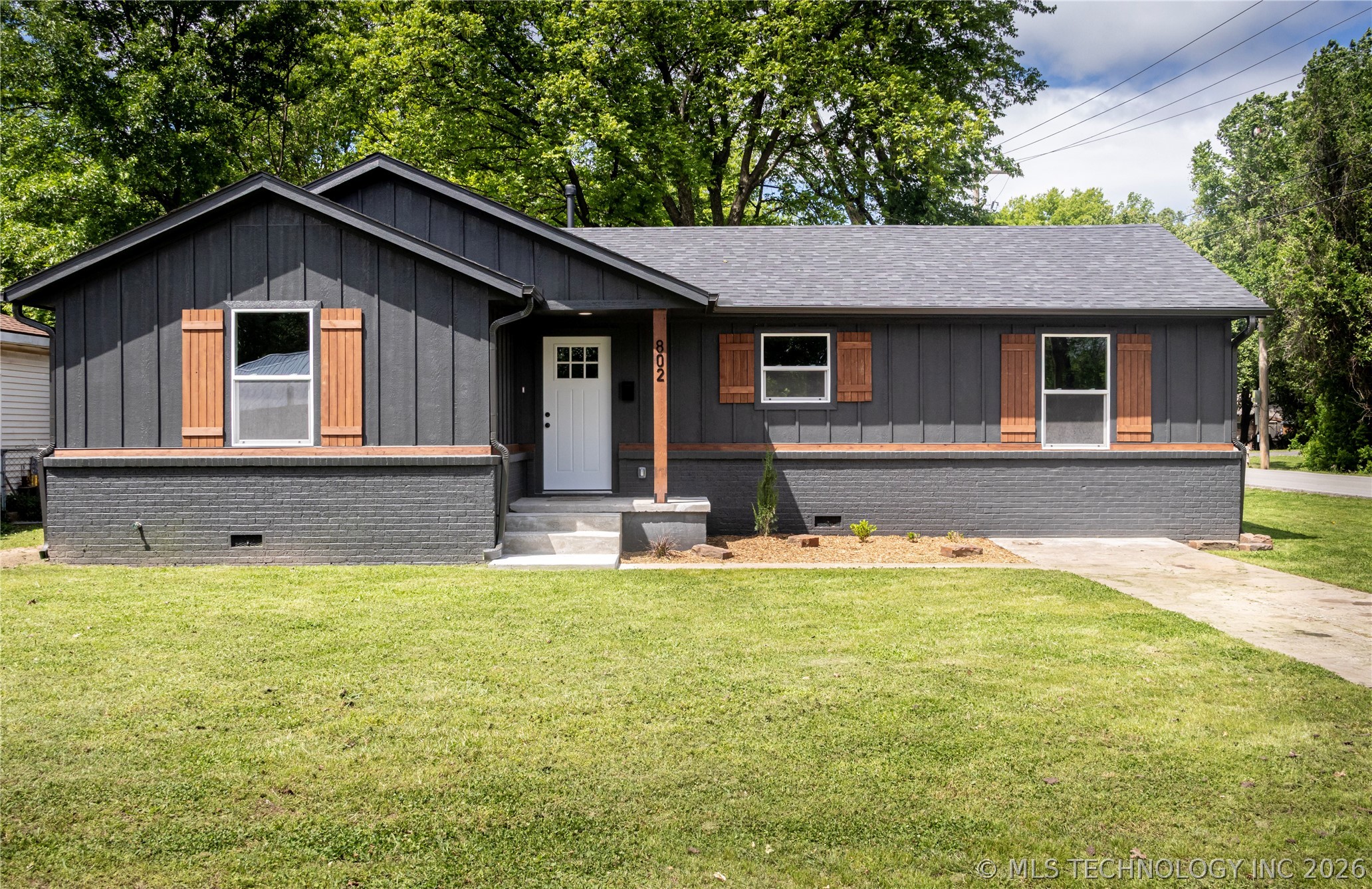 802 S Russell Street Skiatook OK 74070