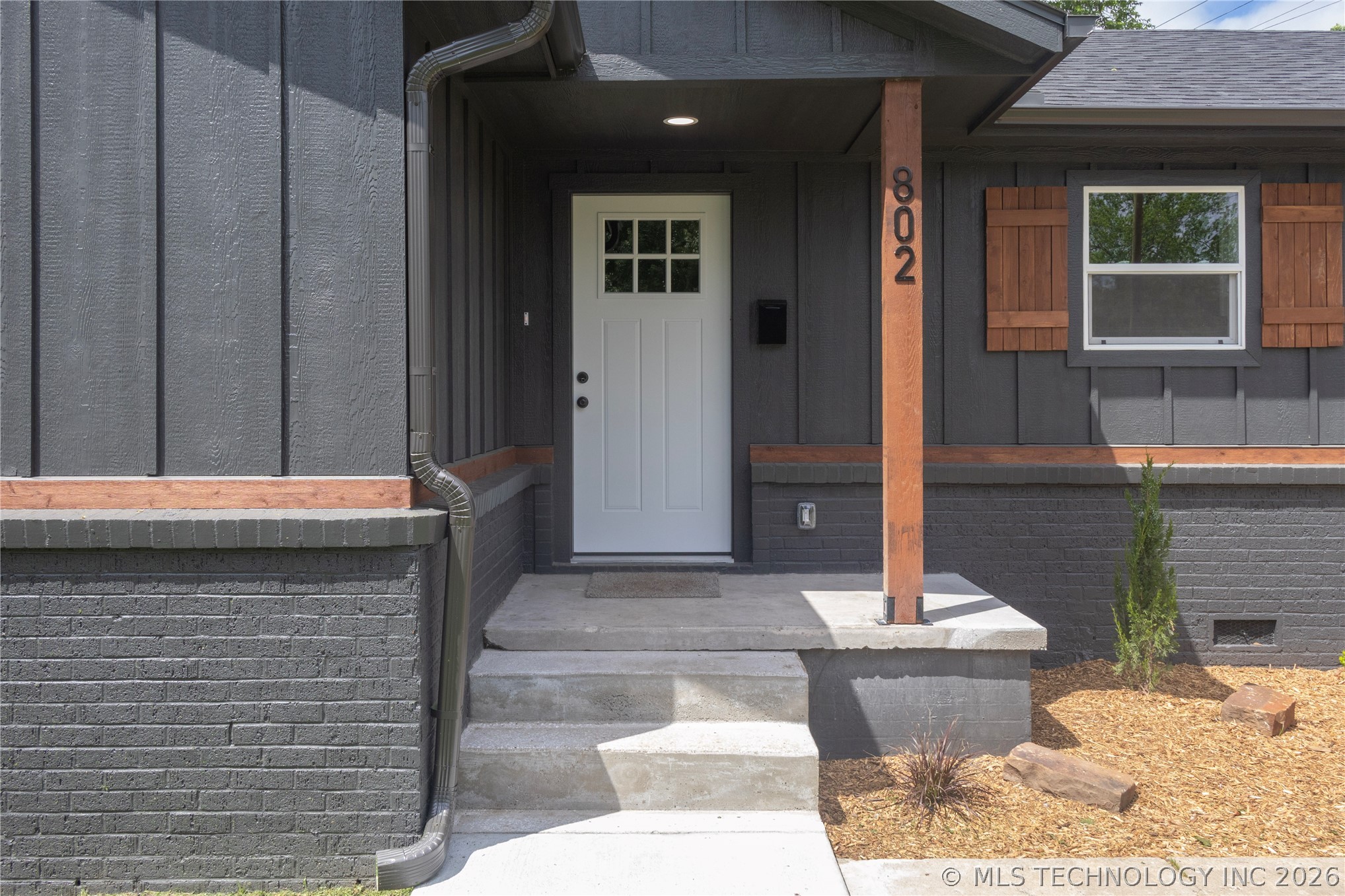 802 S Russell Street Skiatook OK 74070