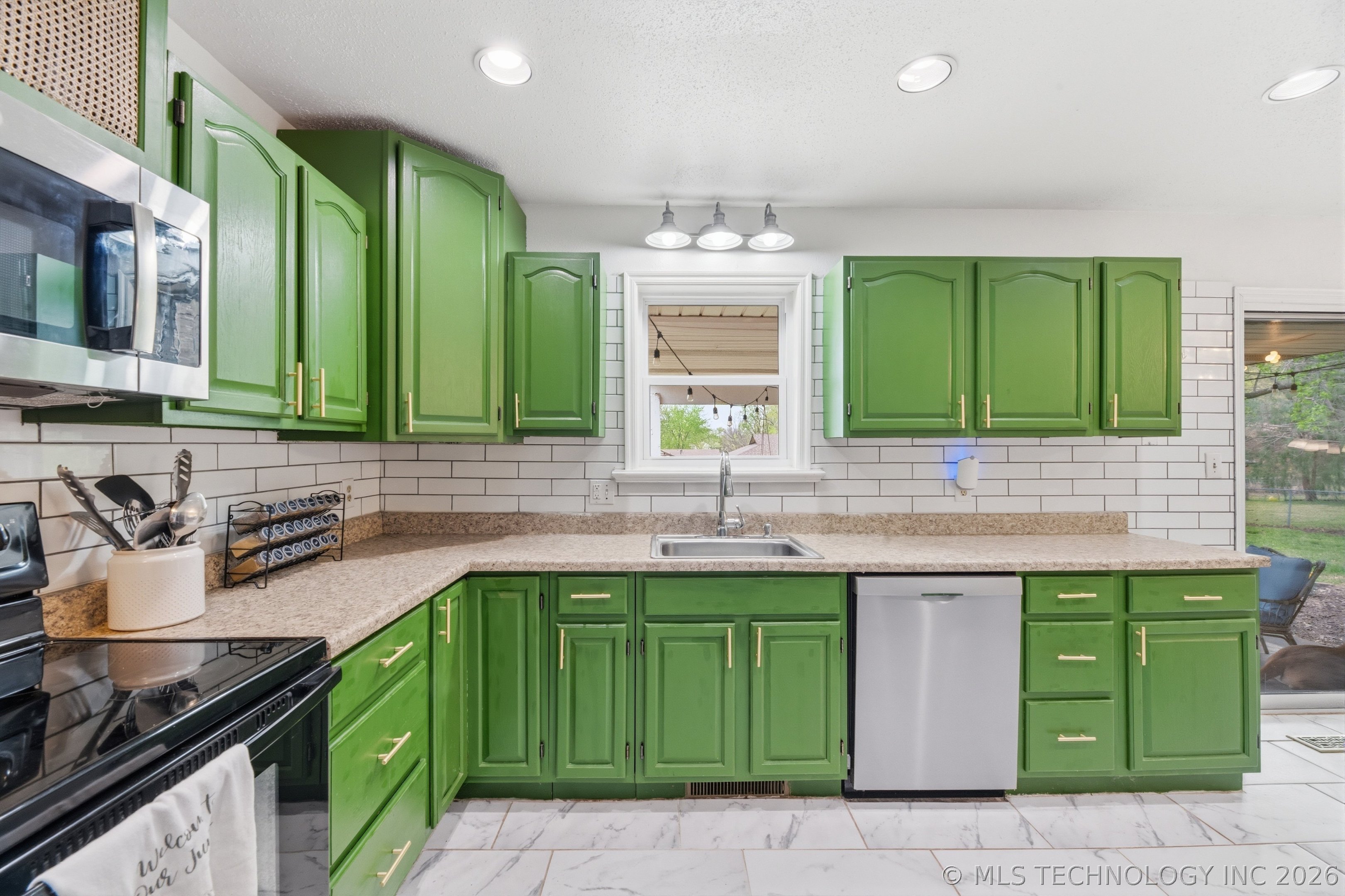 211 W 17th Street Owasso OK 74055