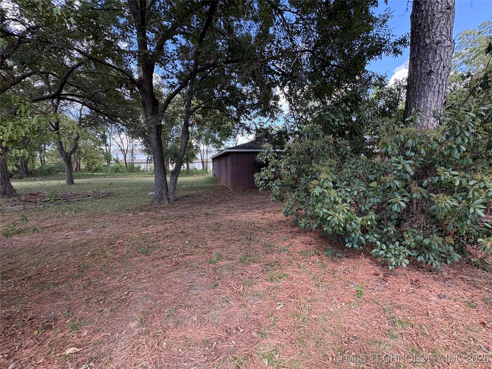 215 E Leecraft Colbert OK 74733