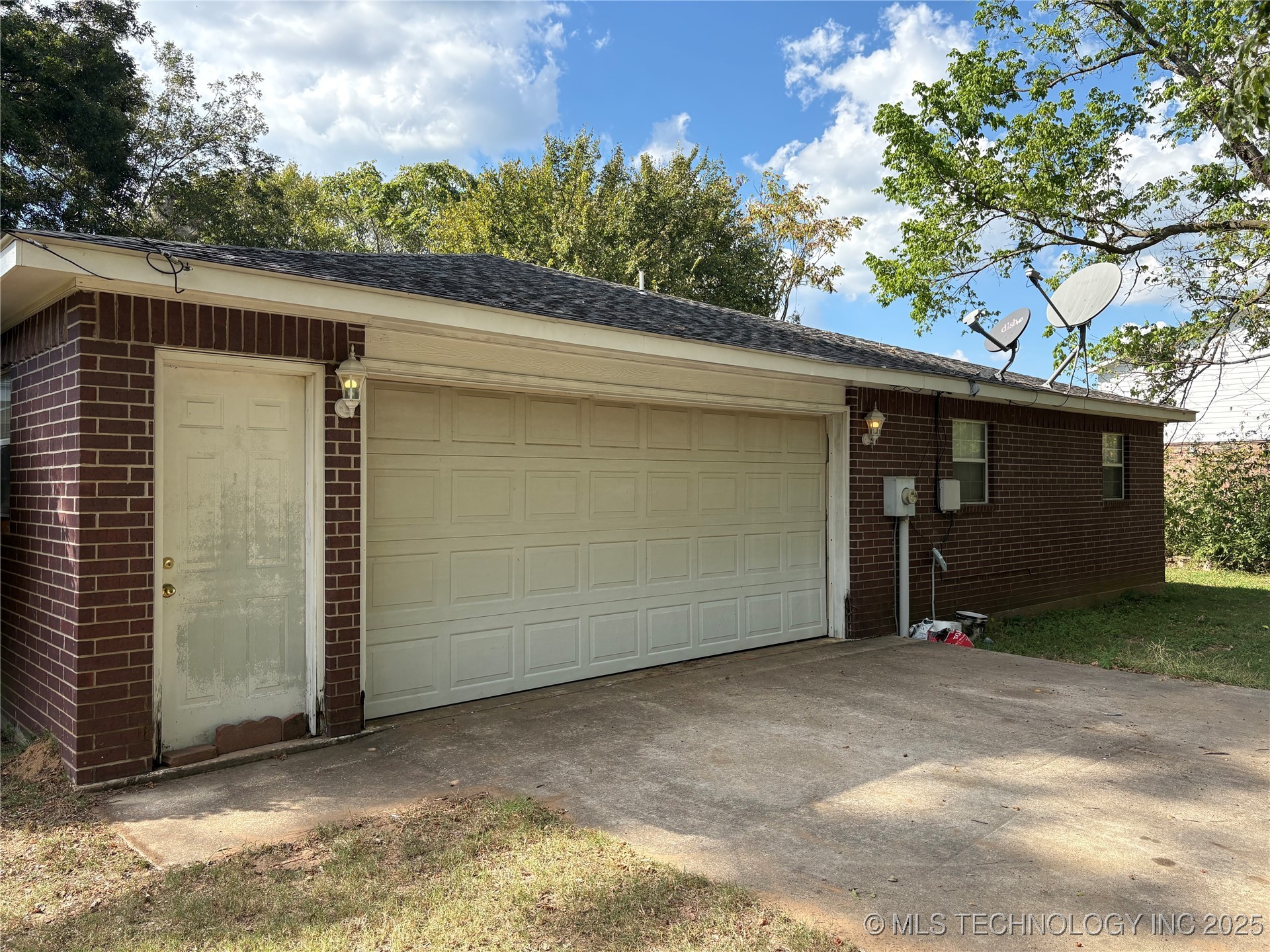 215 E Leecraft Colbert OK 74733