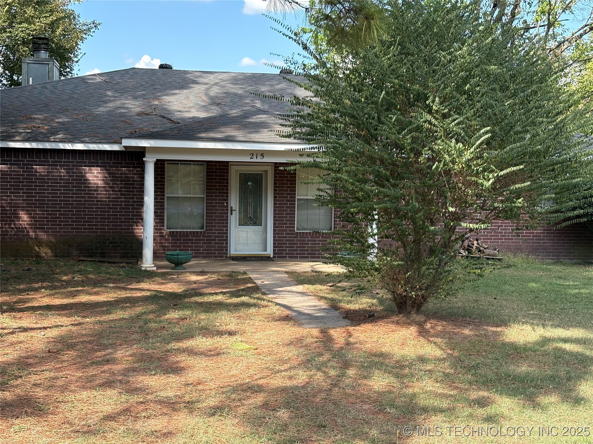 215 E Leecraft Colbert OK 74733