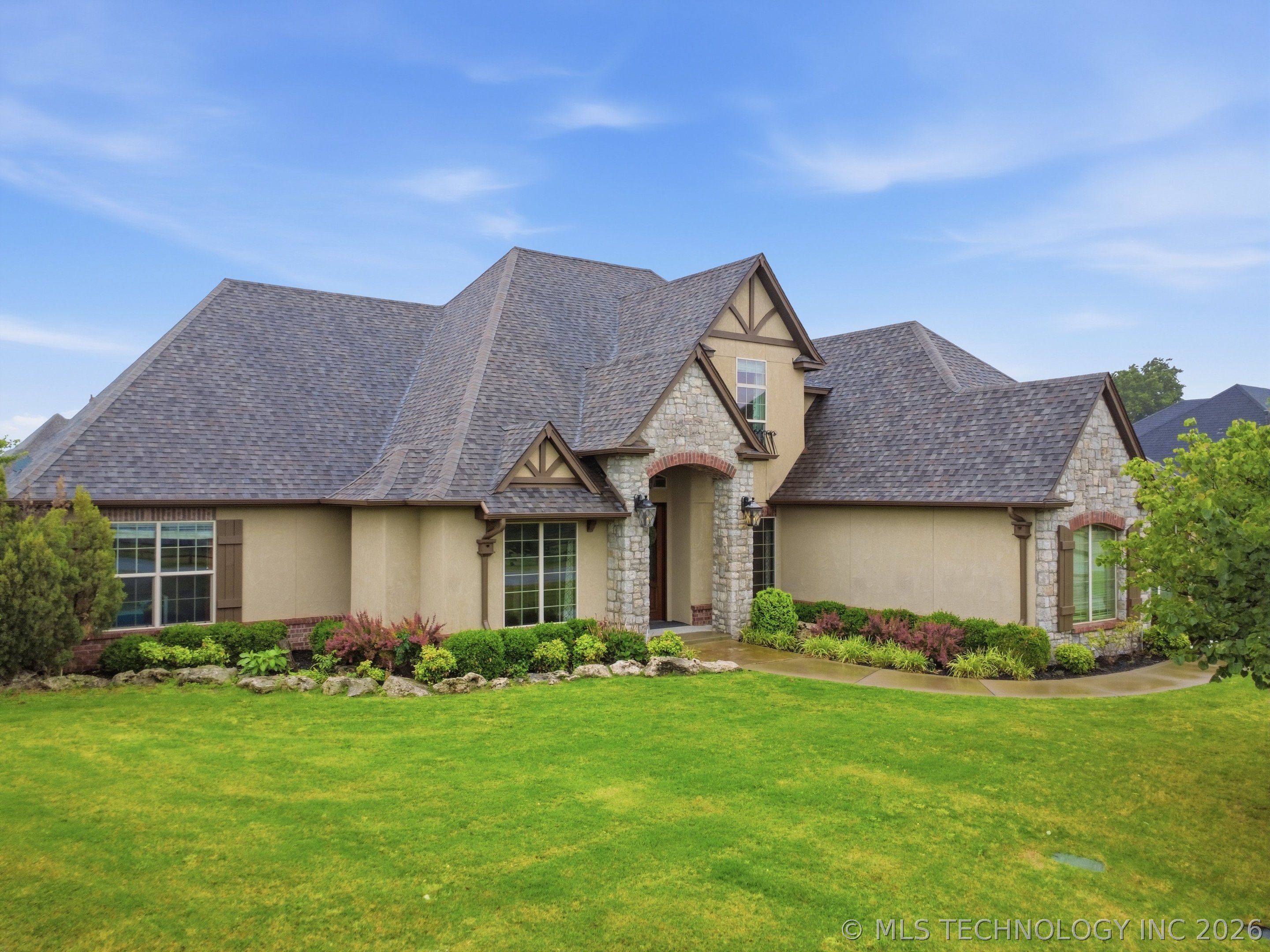 6302 N Twin Creeks Drive Owasso OK 74055