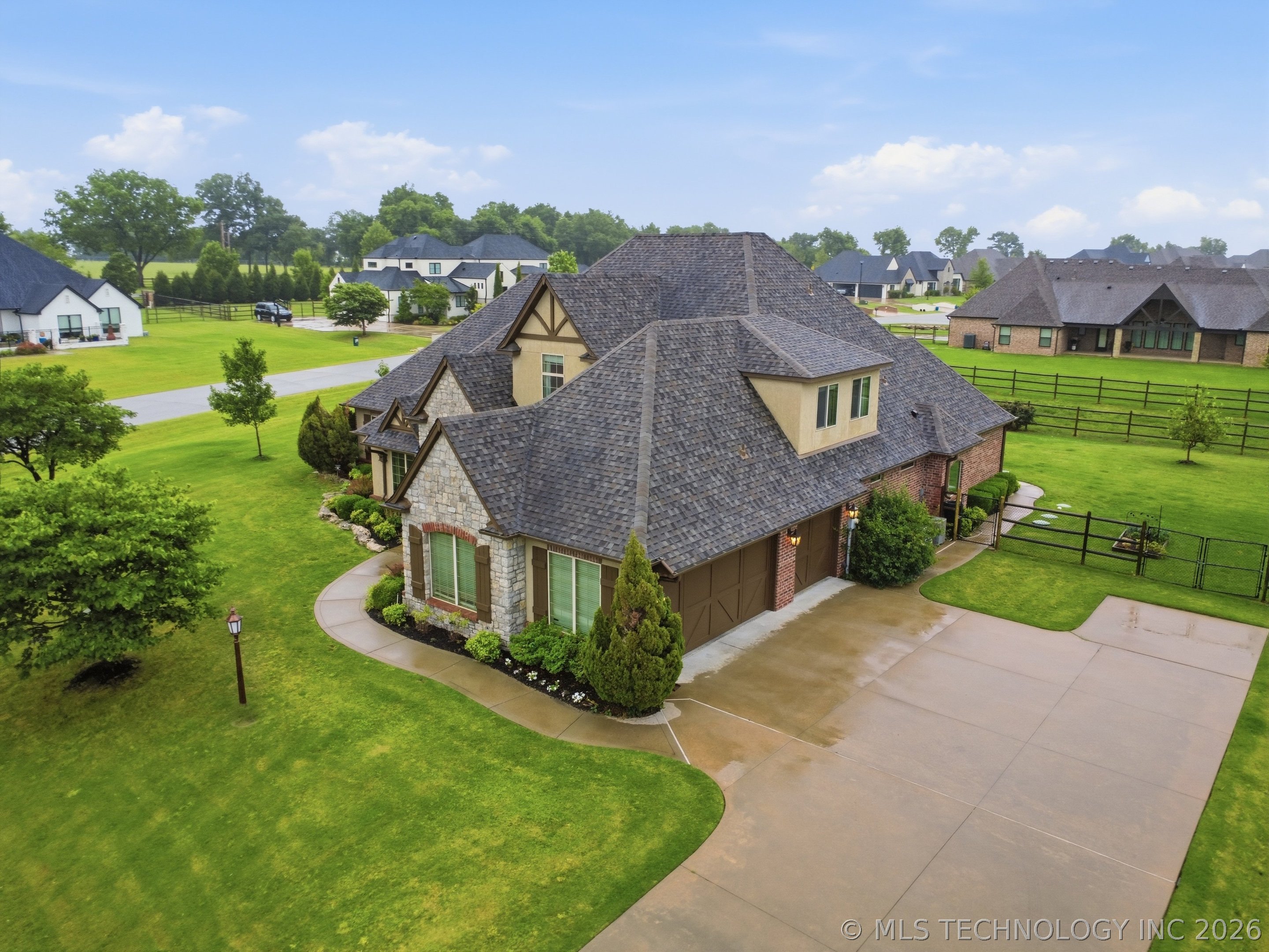 6302 N Twin Creeks Drive Owasso OK 74055