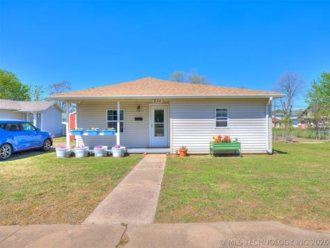 211 E 2nd Street Stroud OK 74079