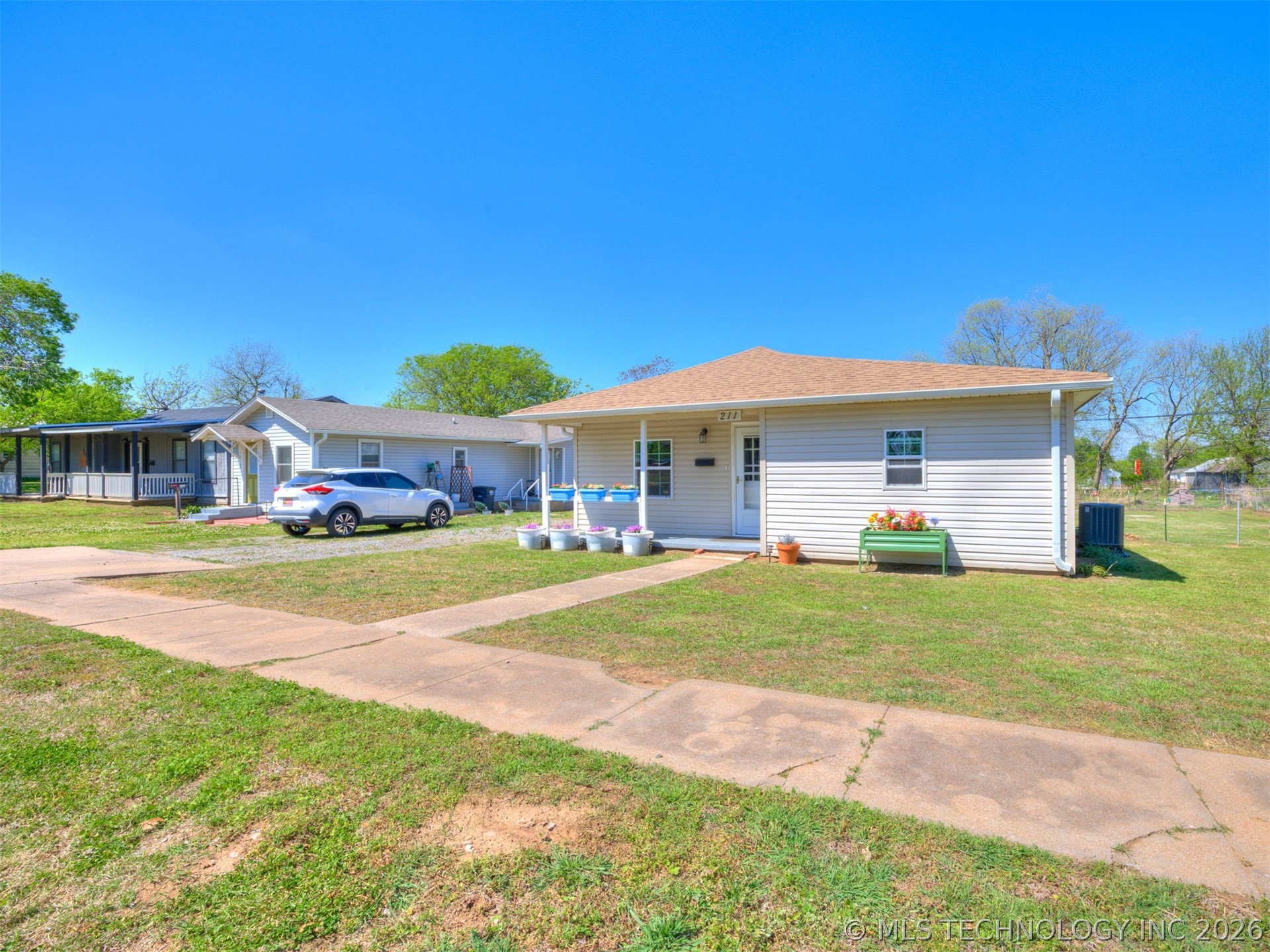 211 E 2nd Street Stroud OK 74079