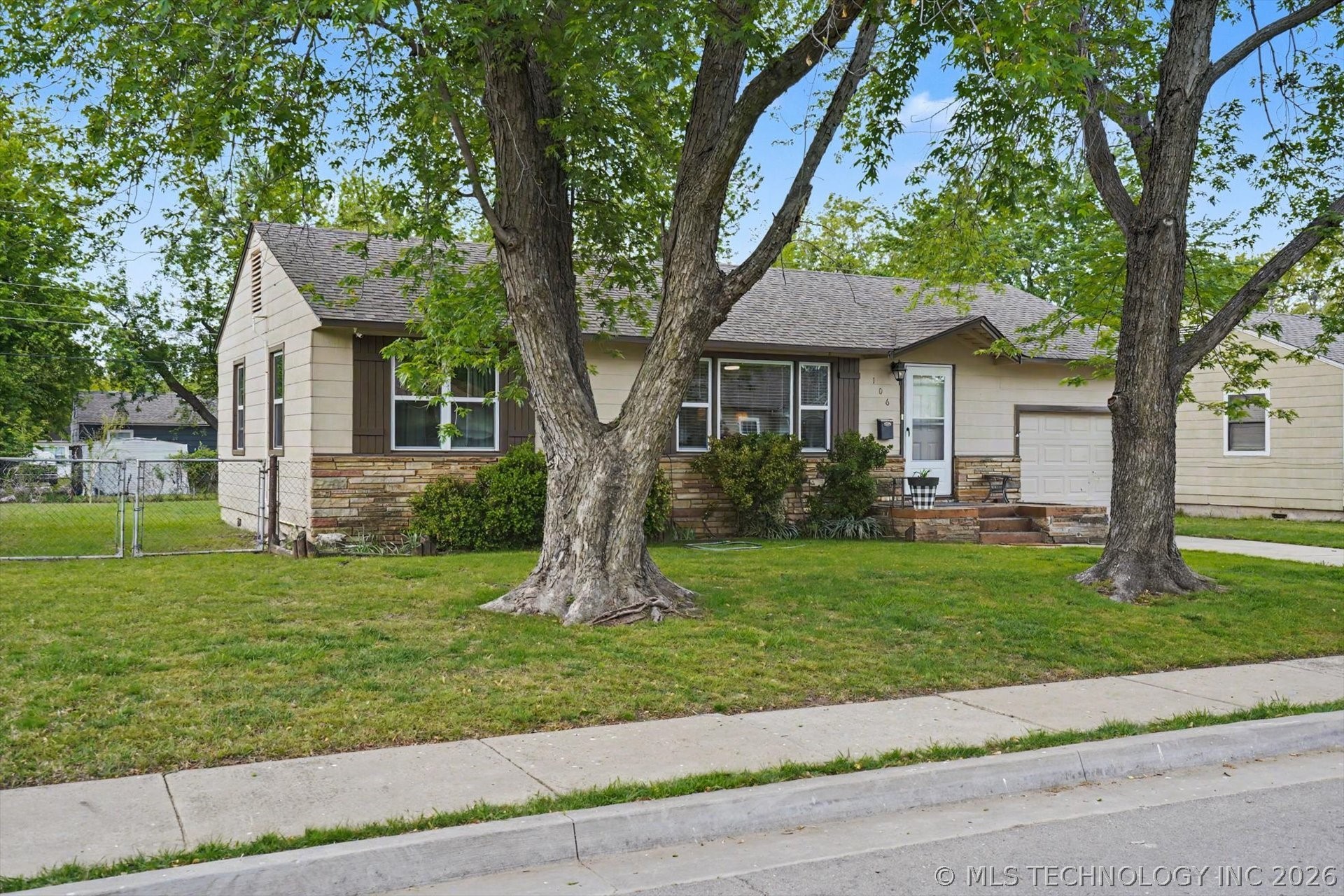 106 W 7th Street Owasso OK 74055