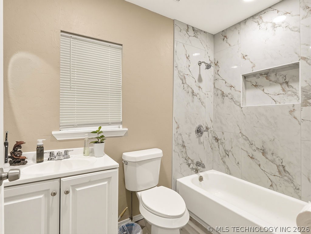 810 W 2nd Ada OK 74820