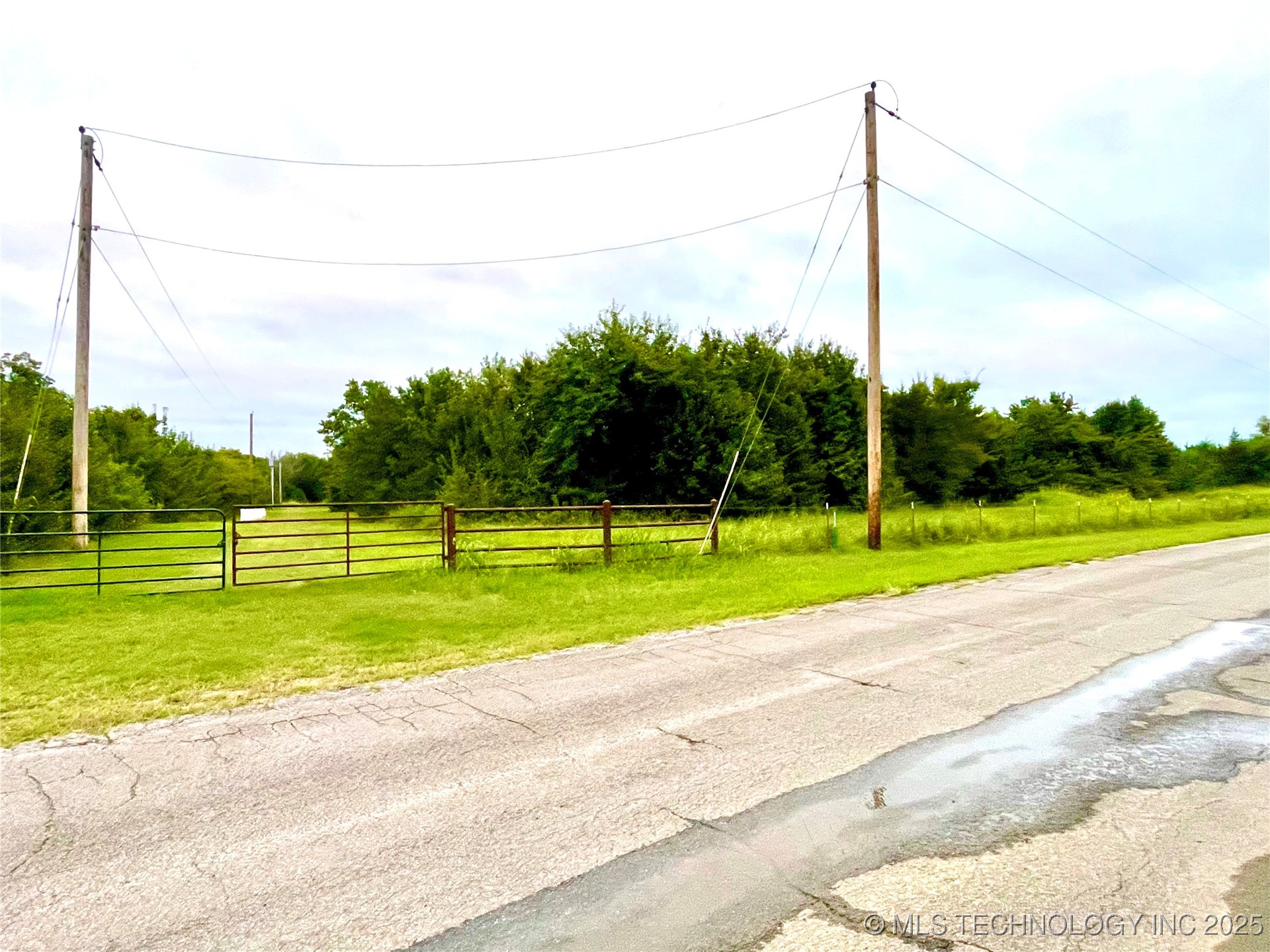 19382 S Old State Hwy 2 Highway Warner OK 74469