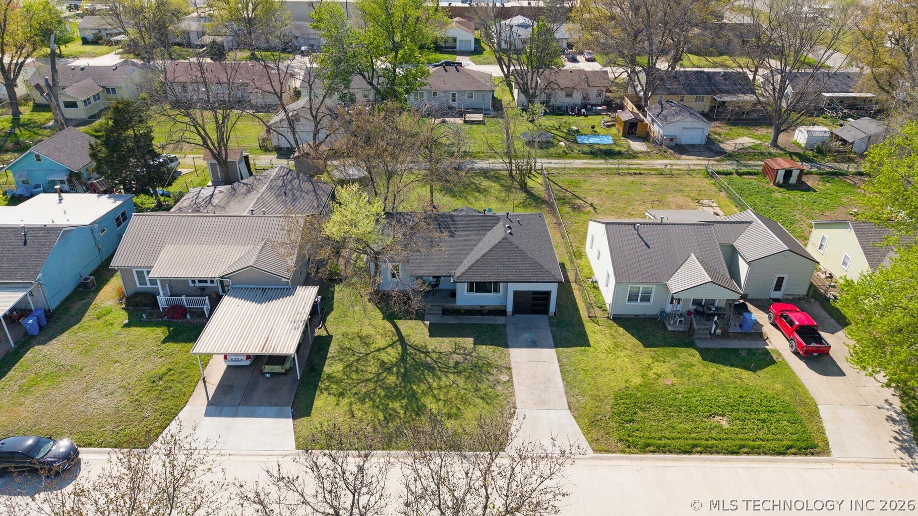 1925 B Street NE Miami OK 74354