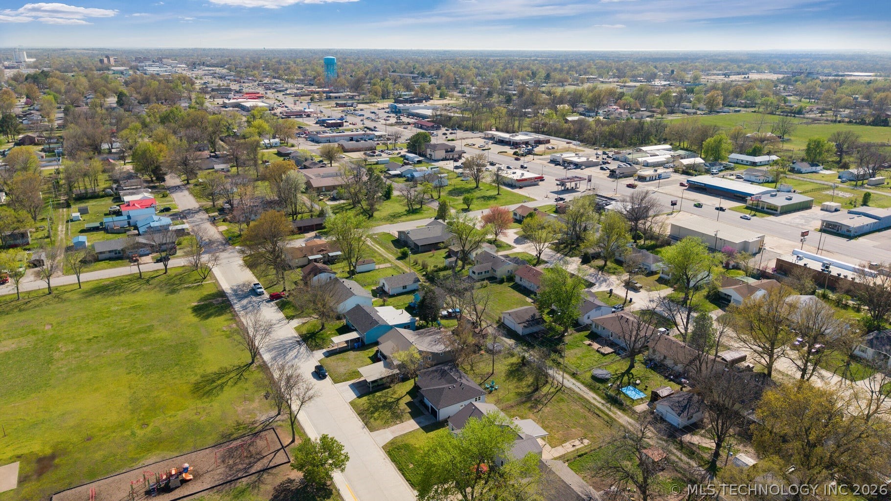 1925 B Street NE Miami OK 74354