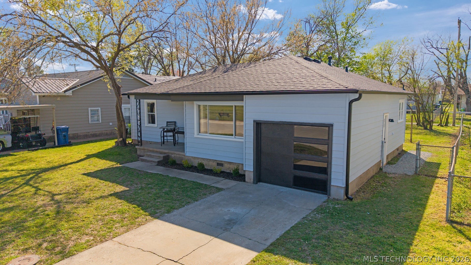 1925 B Street NE Miami OK 74354