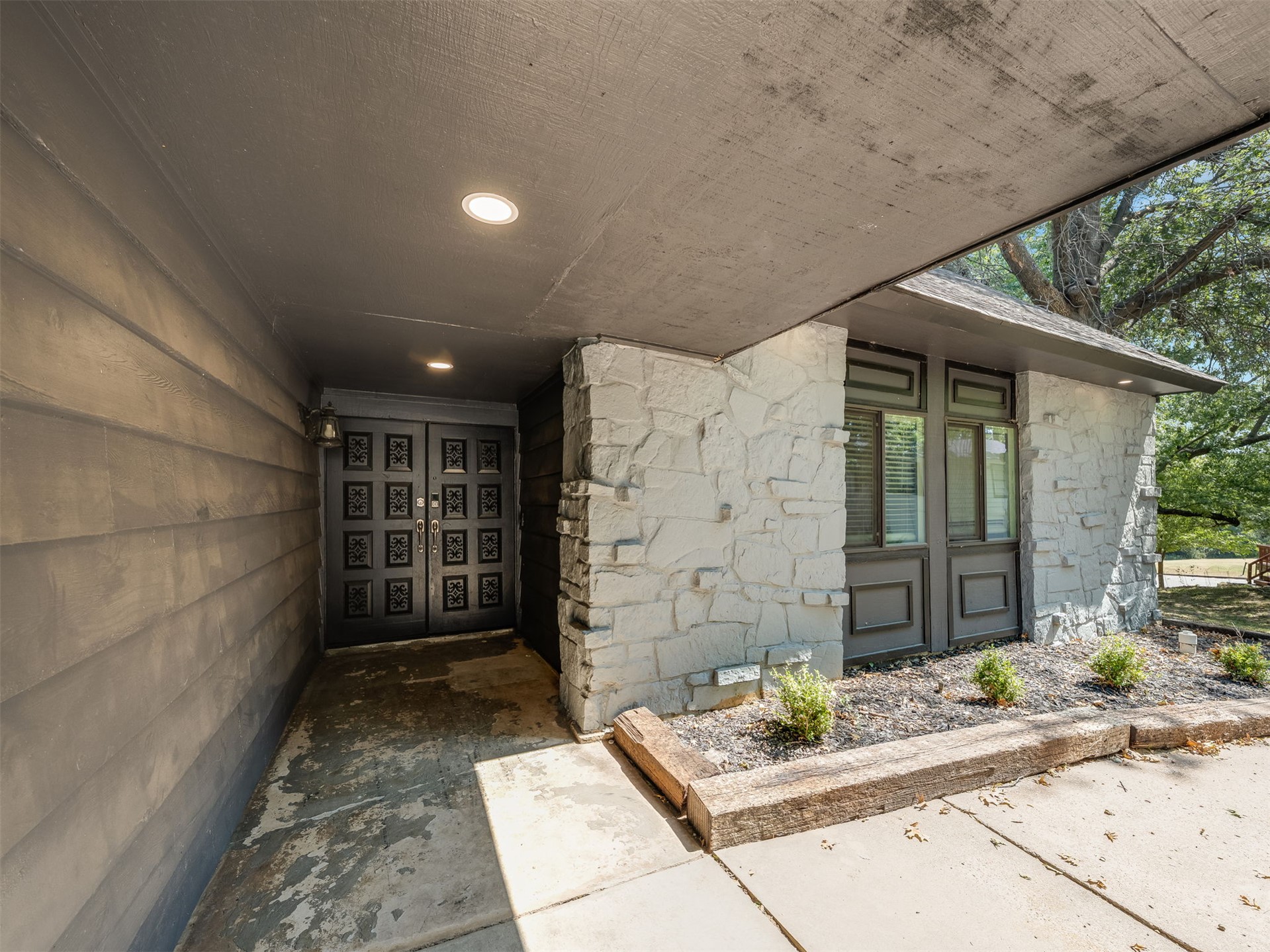 1825 N Xenophon Avenue Tulsa OK 74127