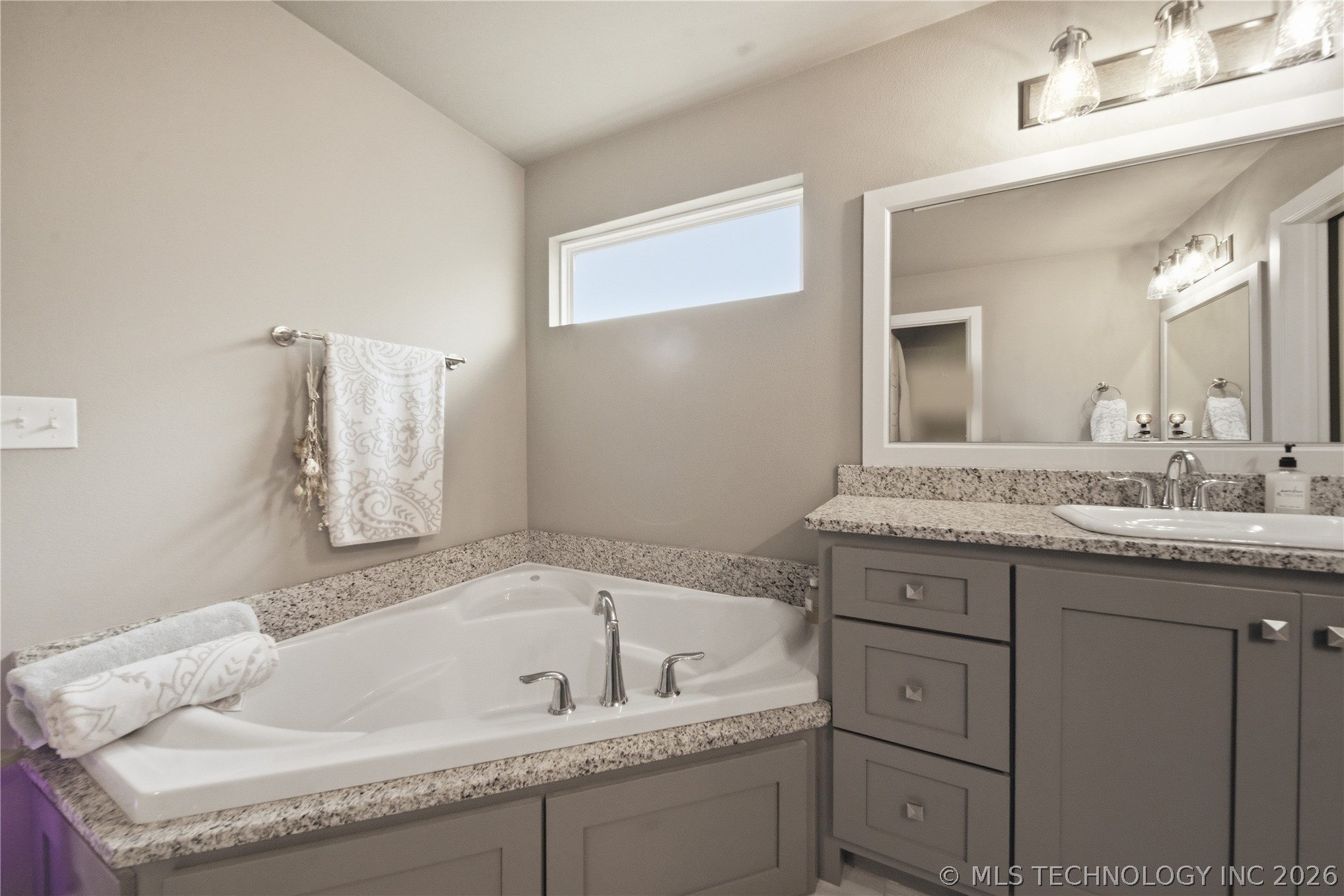 2426 W Kingsport Court S Broken Arrow OK 74011