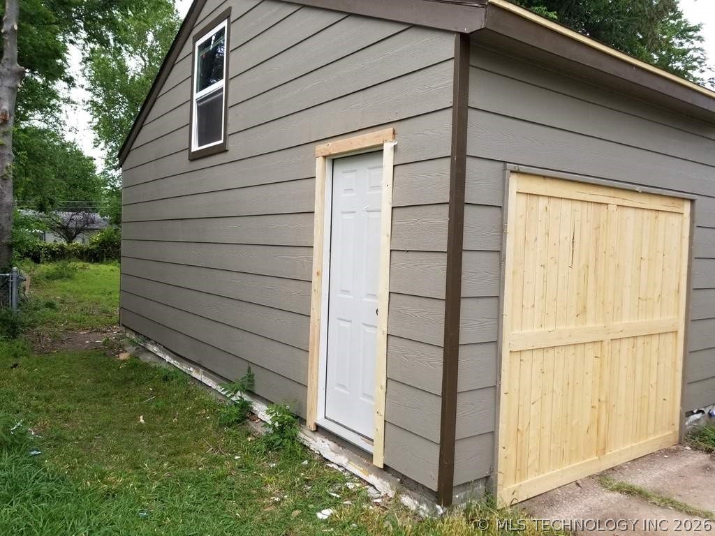 5947 E Newton Street Tulsa OK 74115