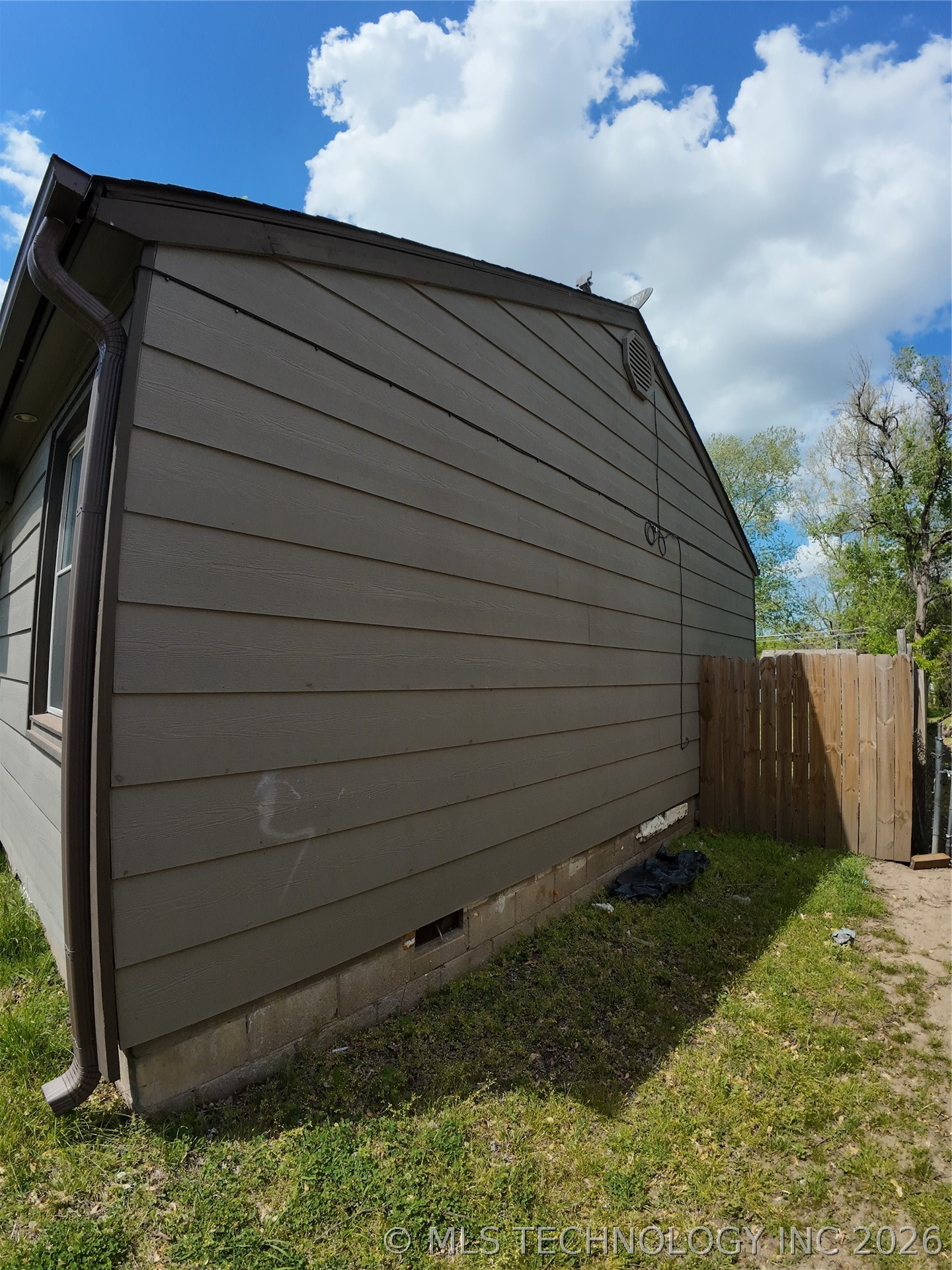 5947 E Newton Street Tulsa OK 74115