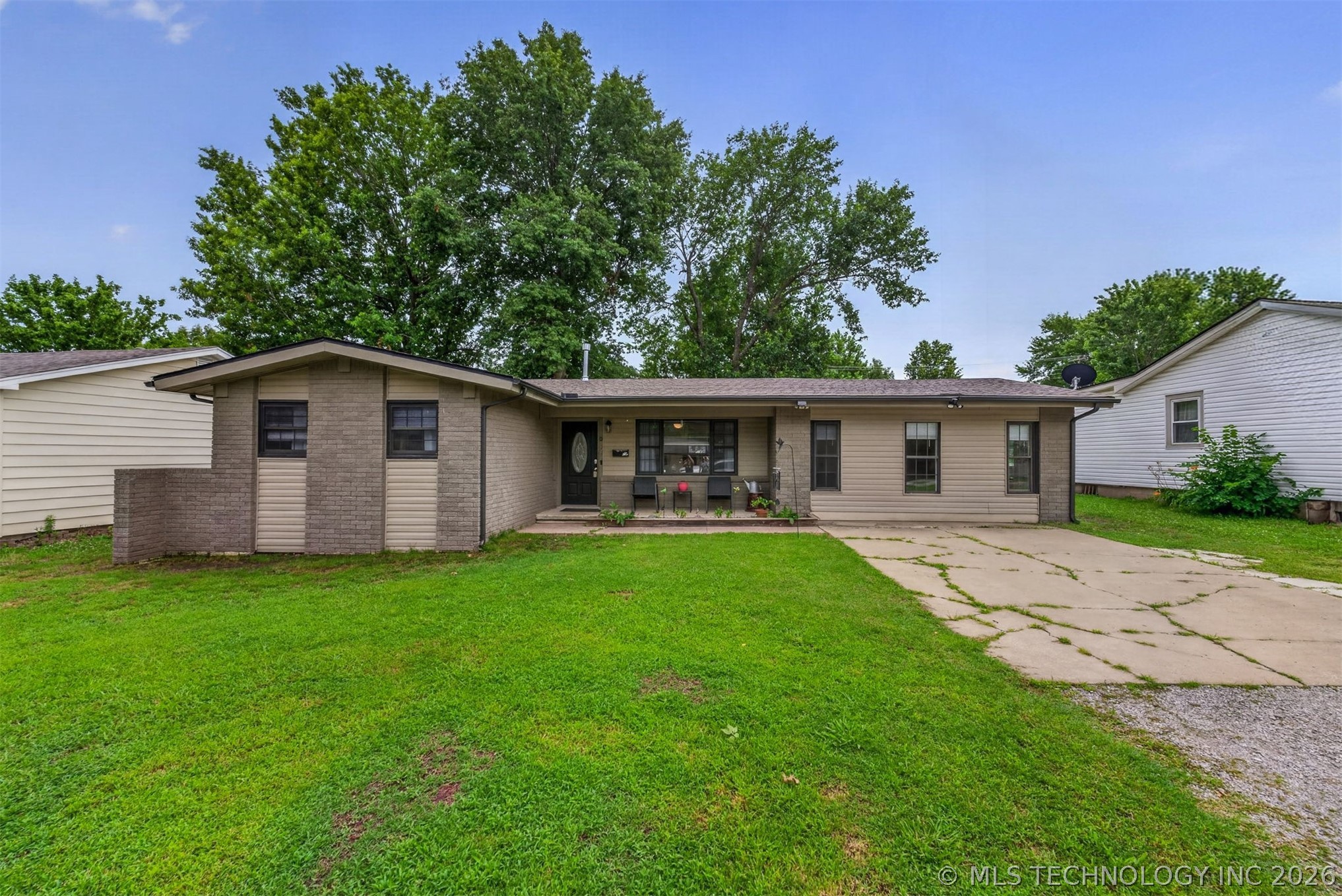 322 E Maple Street Skiatook OK 74070