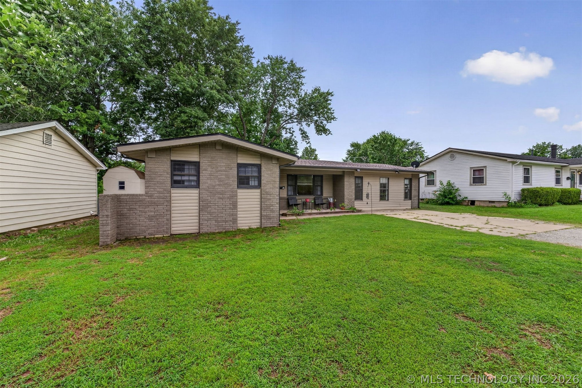 322 E Maple Street Skiatook OK 74070
