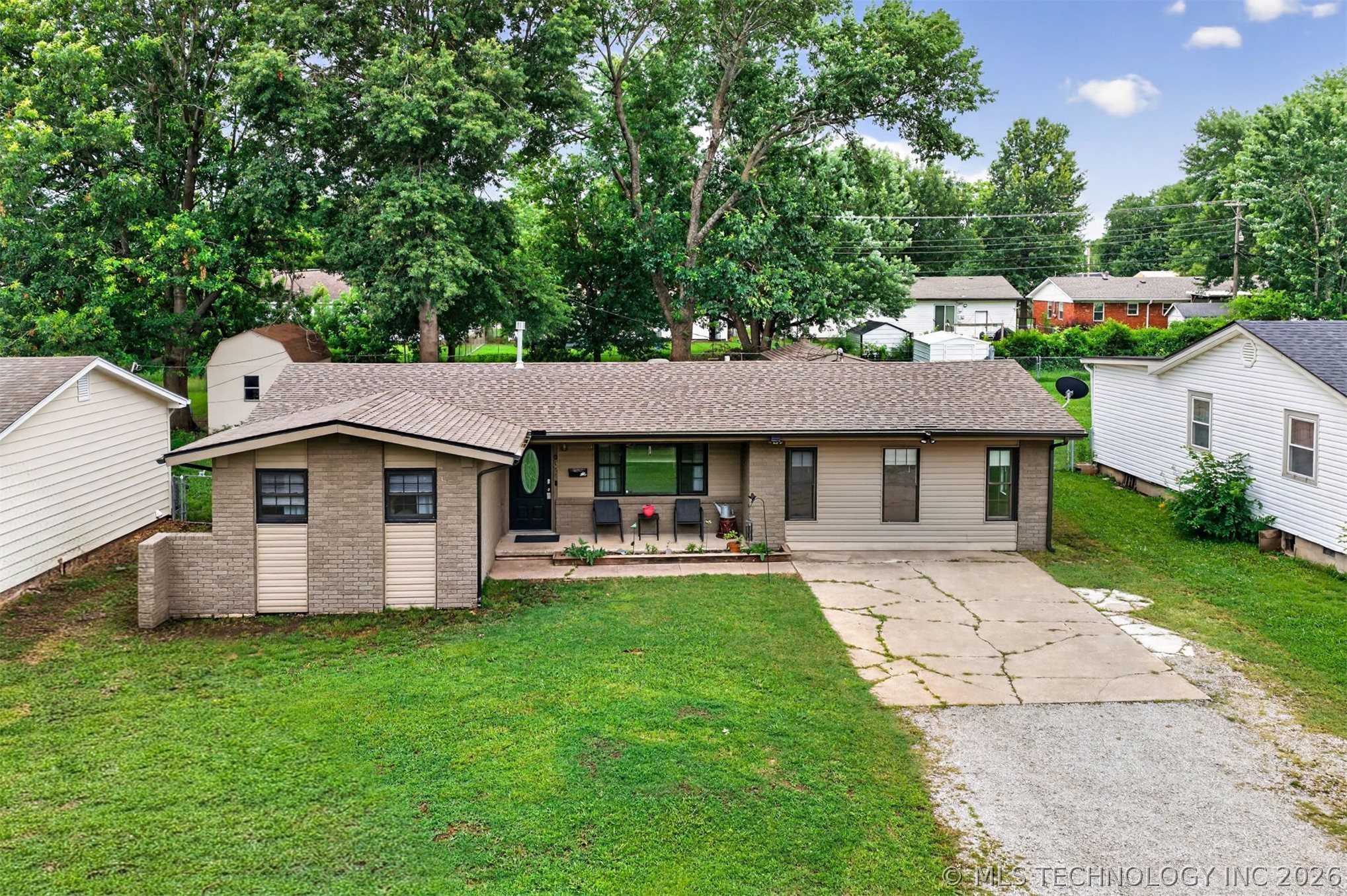322 E Maple Street Skiatook OK 74070