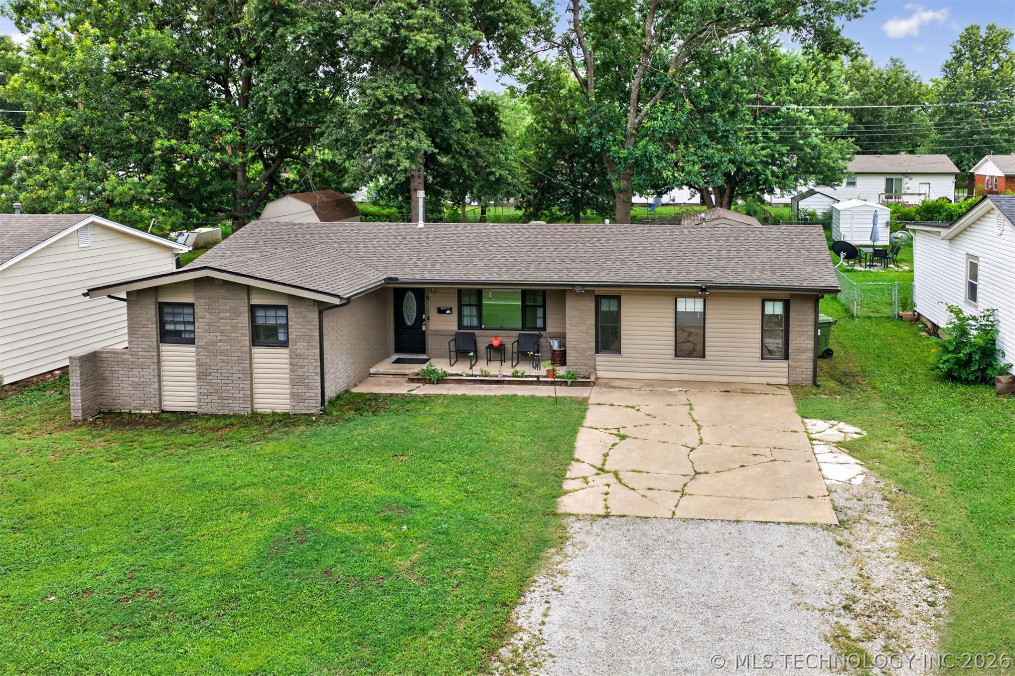 322 E Maple Street Skiatook OK 74070