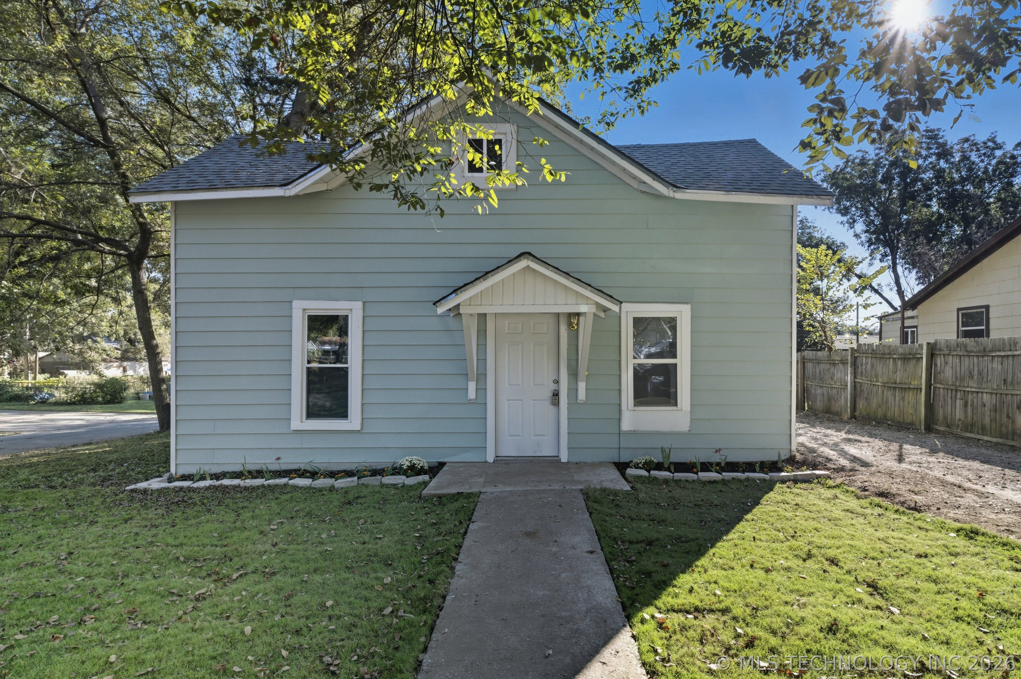 611 N Division Street Cleveland OK 74020
