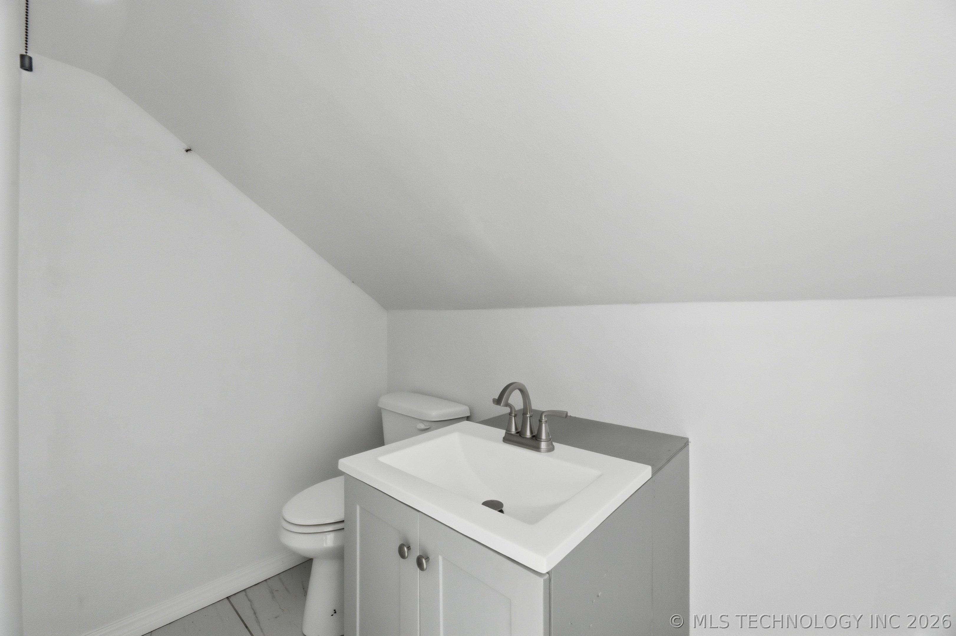 611 N Division Street Cleveland OK 74020