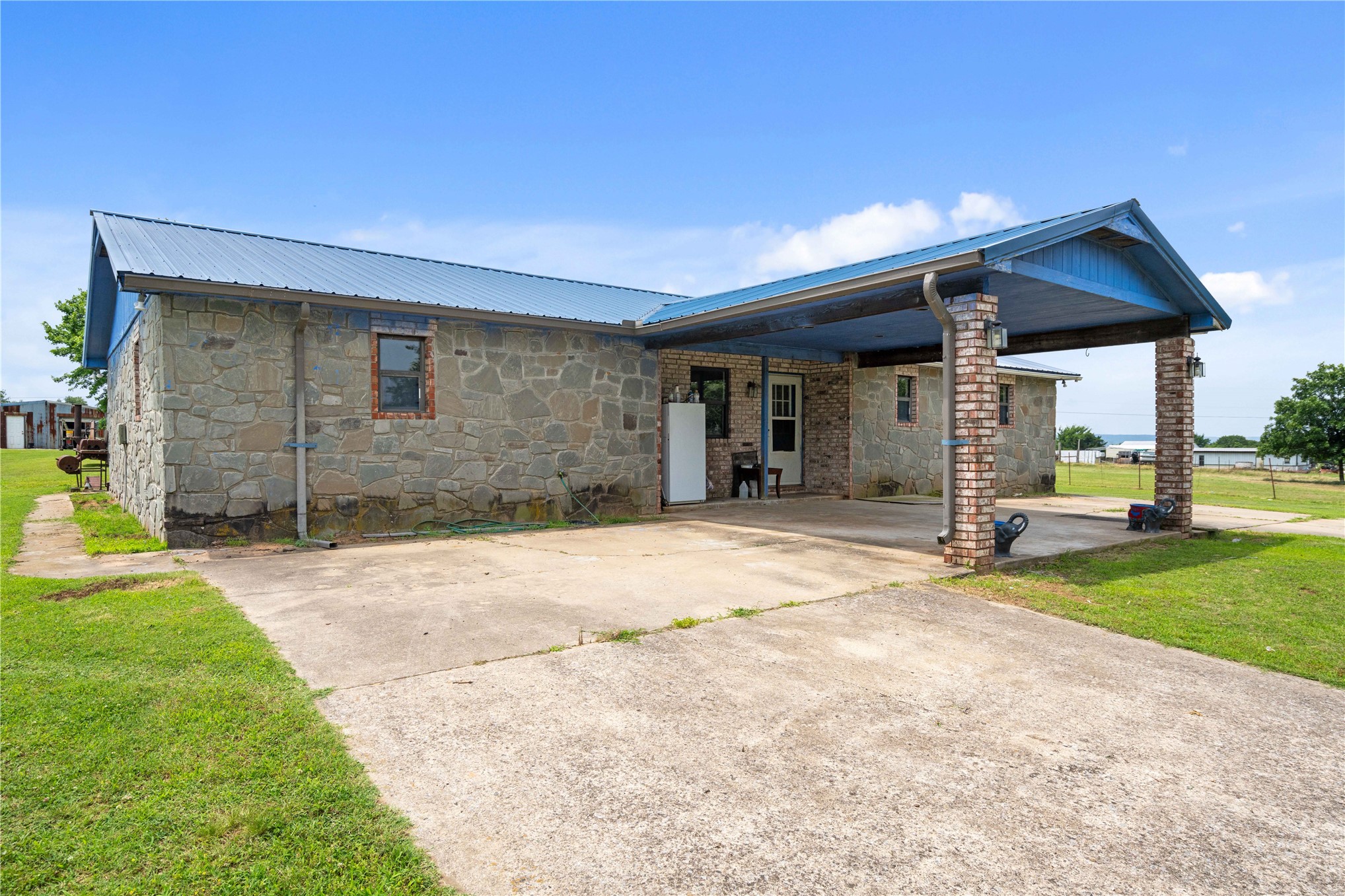 10865 E 258th Street S Porum OK 74455