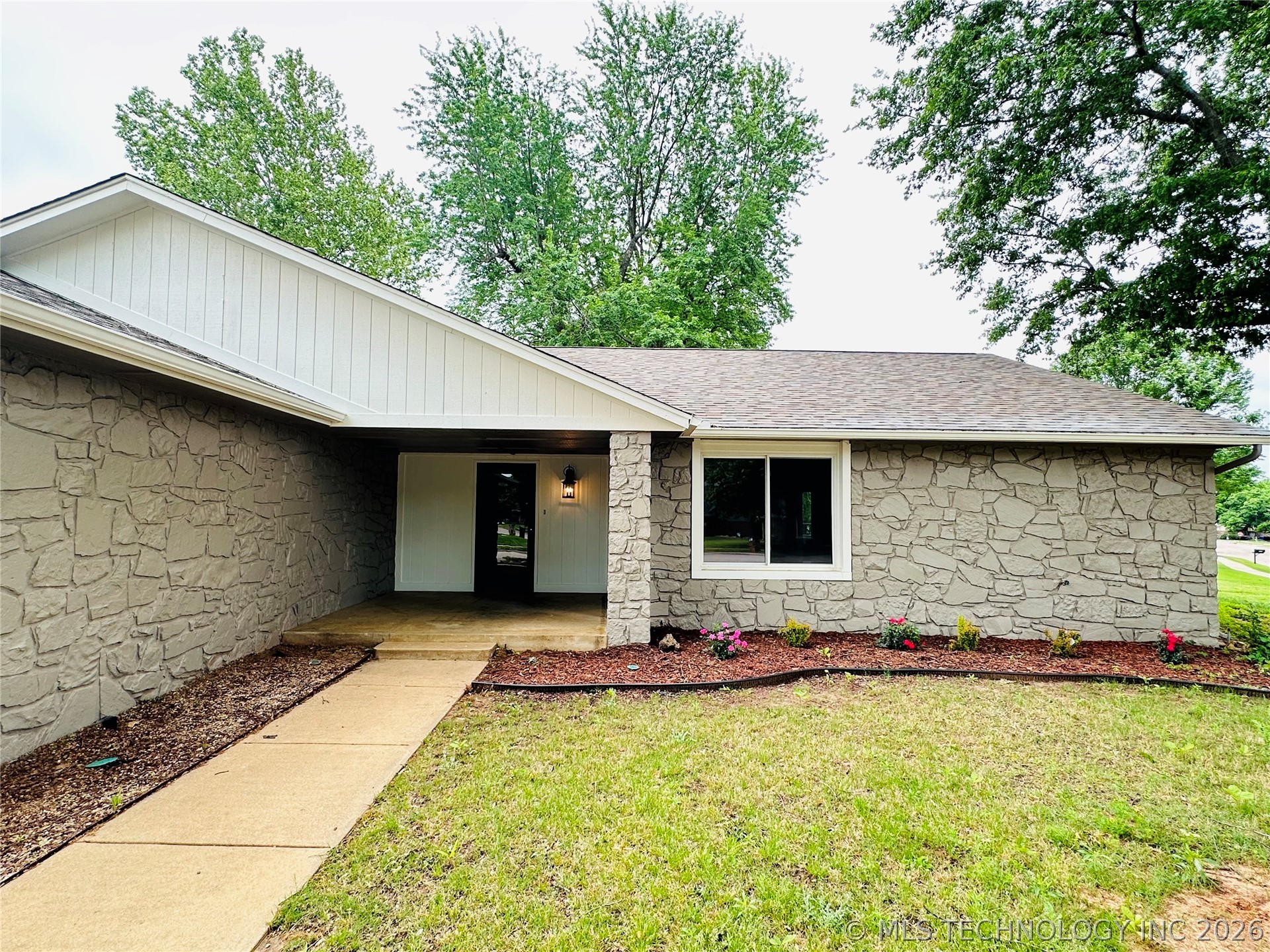 1409 W Baton Rouge Circle Broken Arrow OK 74011