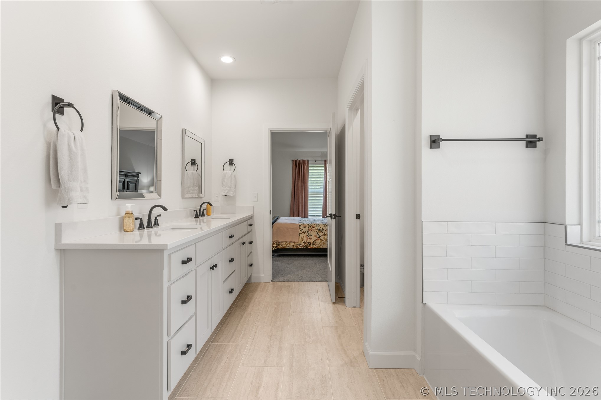27713 E 107th Street Coweta OK 74429